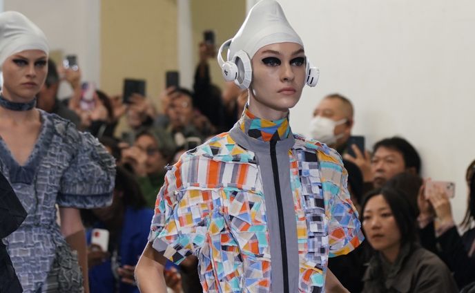 ANREALAGE Headphone for Paris Collection