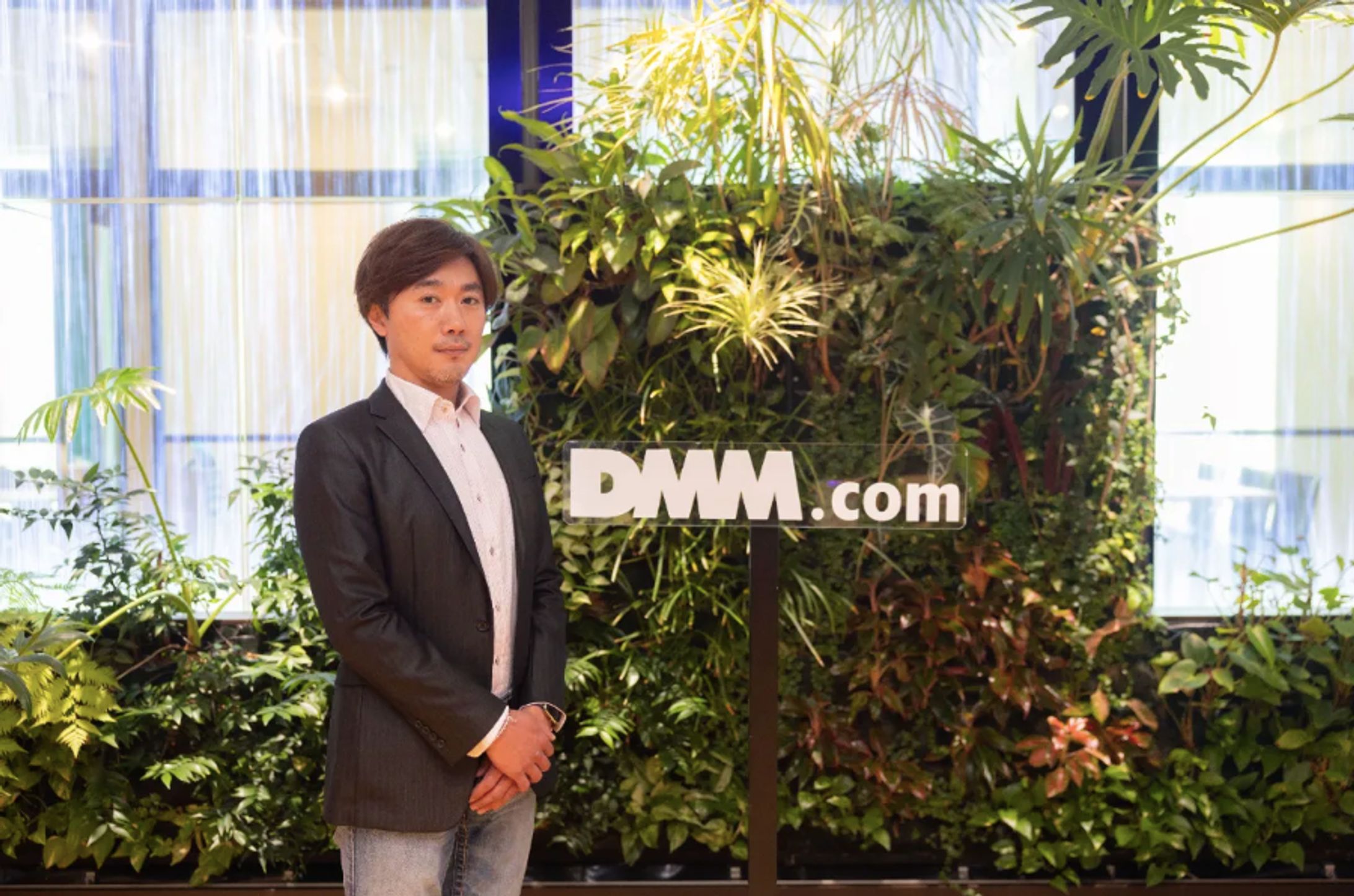 合同会社DMM.com VPoE 大久保寛さん − CTO・VPoEの二頭体制で築かれる開発組織の魅力。「何でもやってる会社」の強みとは-1
