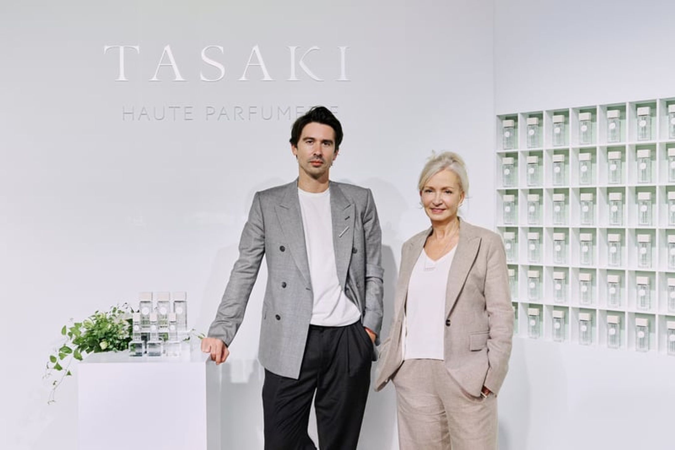 Fashionsnap.com タサキ初のフレグランスが誕生　気鋭の調香ユニット「オルメ」が香りで紡ぐラグジュアリー-1