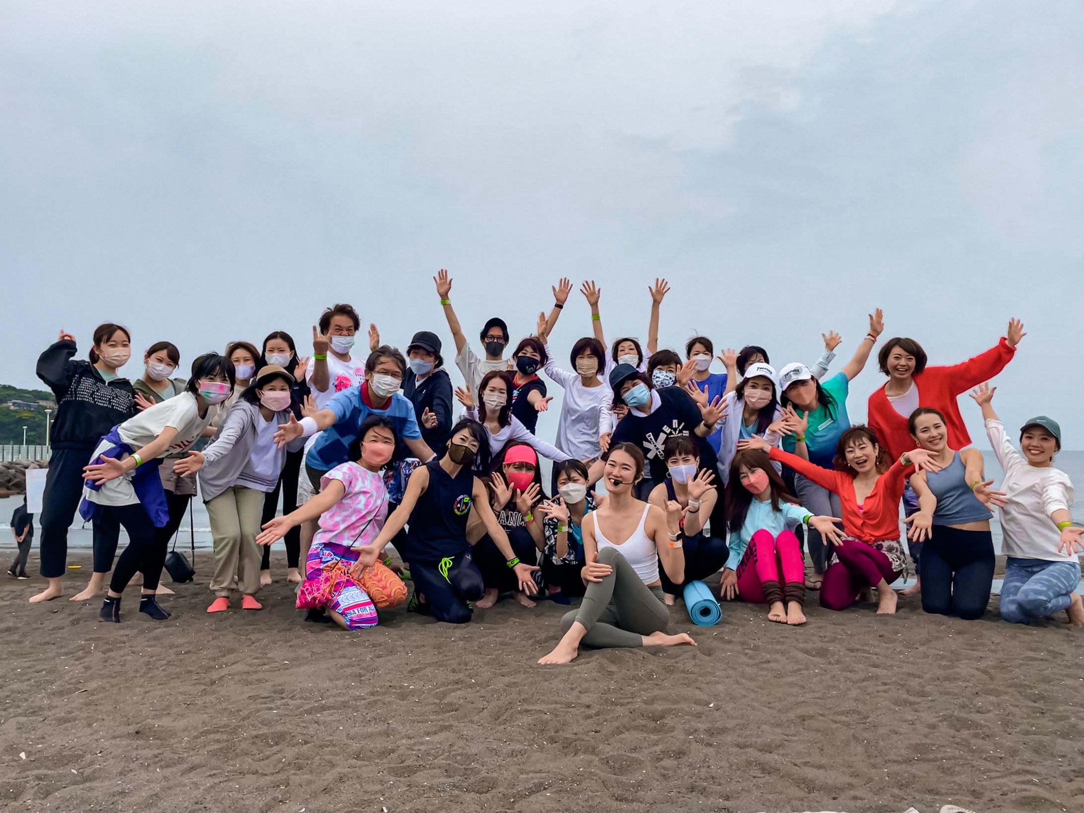 藤沢市主催ビーチイベント　朝ヨガ担当-1