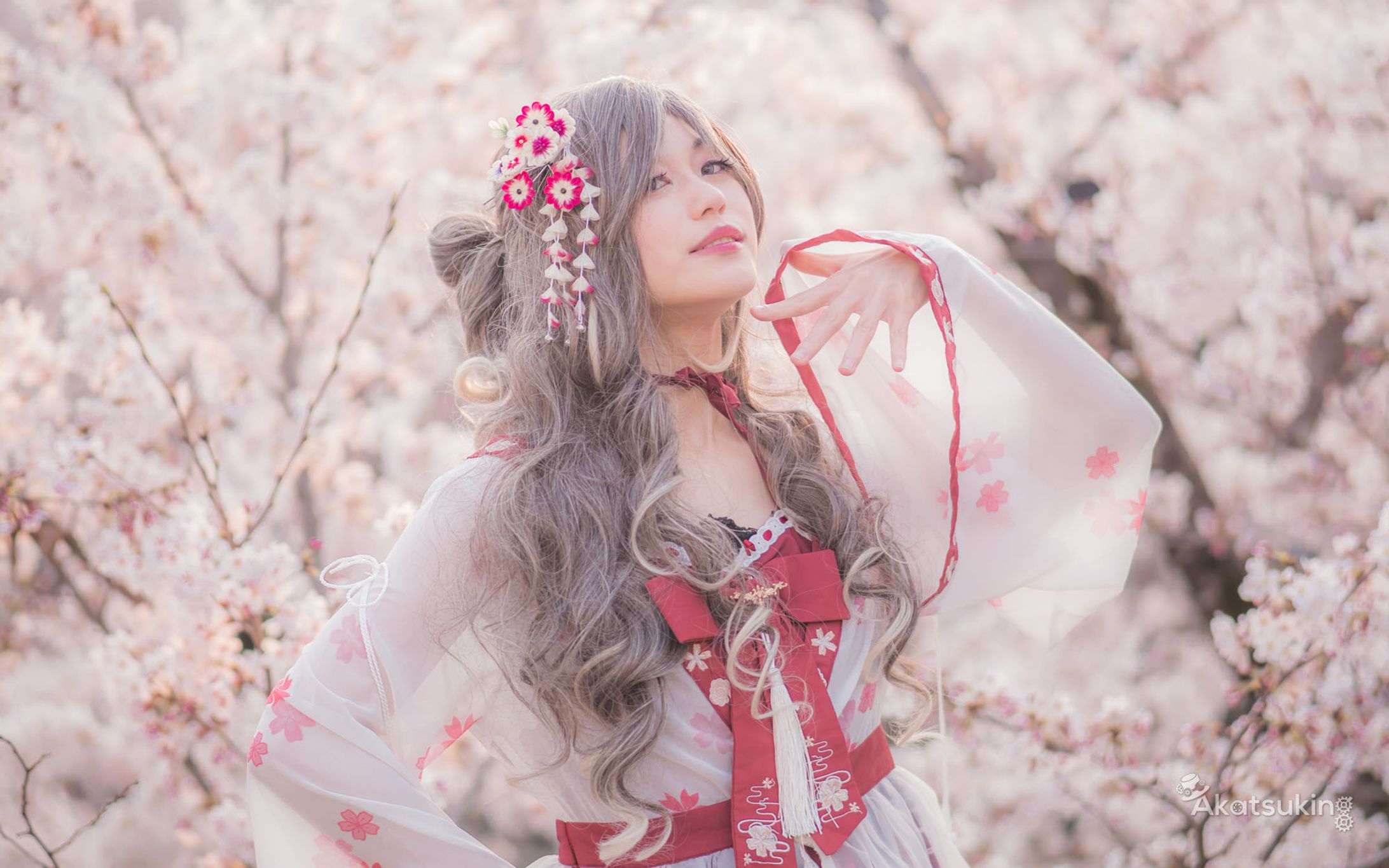 さくら、ひらり、恋うらら / Petals Falling, Spring Smiled Sweetly-1