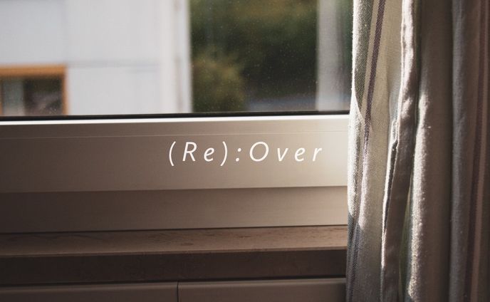 INSIDE HER VEINS配信シングル「(Re):Over」