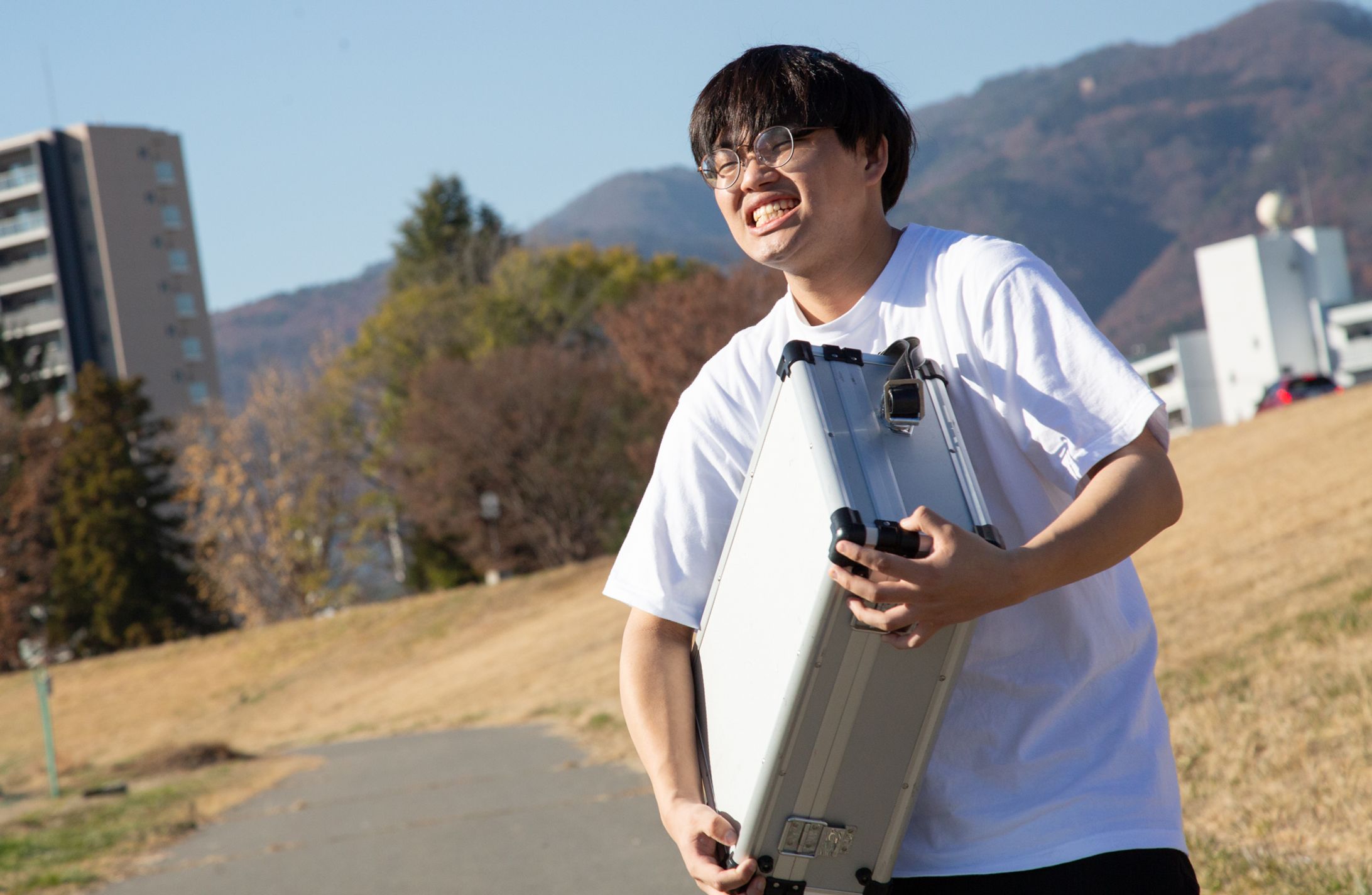037.「娘を返して欲しいならば１０００万よこせ」と言われめっちゃ焦ってる男-1