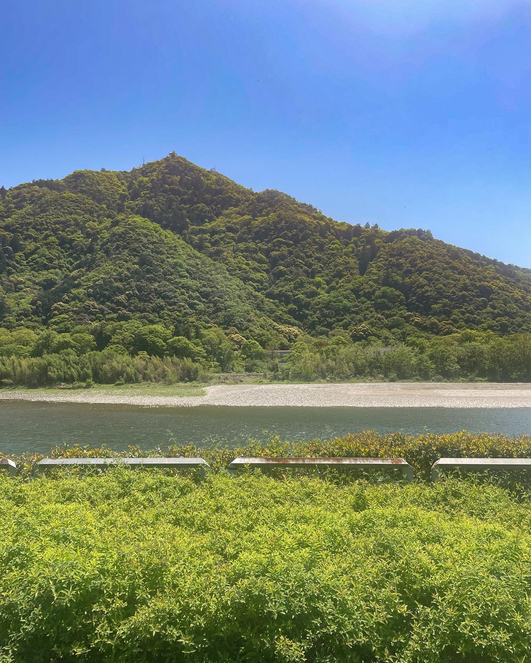 #岐阜 #長良川 

この場所を結婚式の会場として選んだ後輩が誇らしい。また来ようと決した日。-1