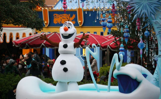 Frozen Tokyo Disneyland winter parade 2016