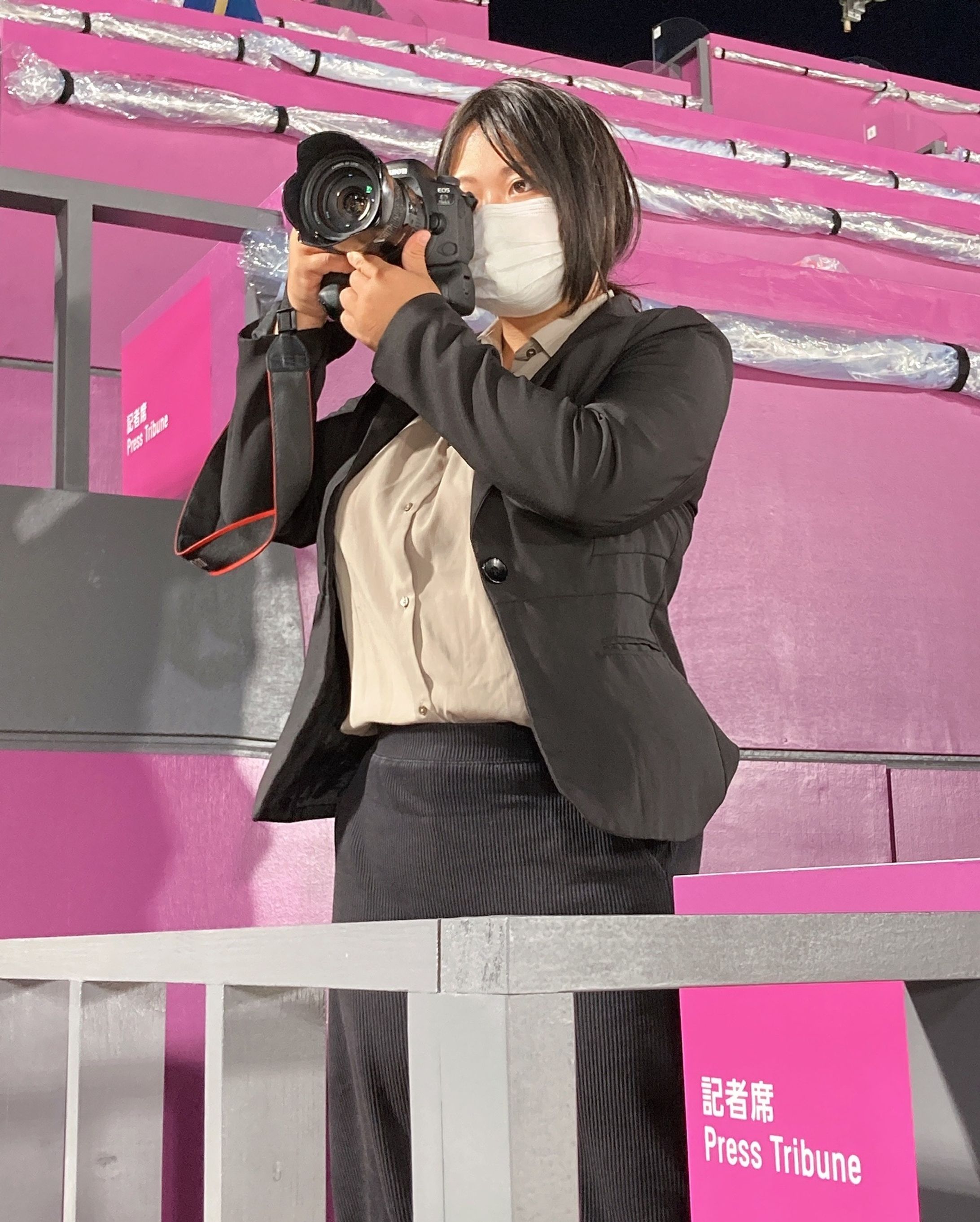Tokyo2020 Baji-koen  Japanese In Horses Park pretending to be a reporter's seat at the 2020 Olympic Games.-1