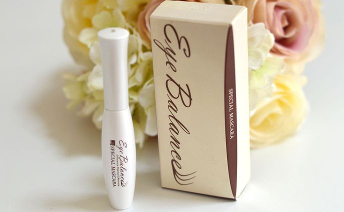 マスカラパッケージデザイン