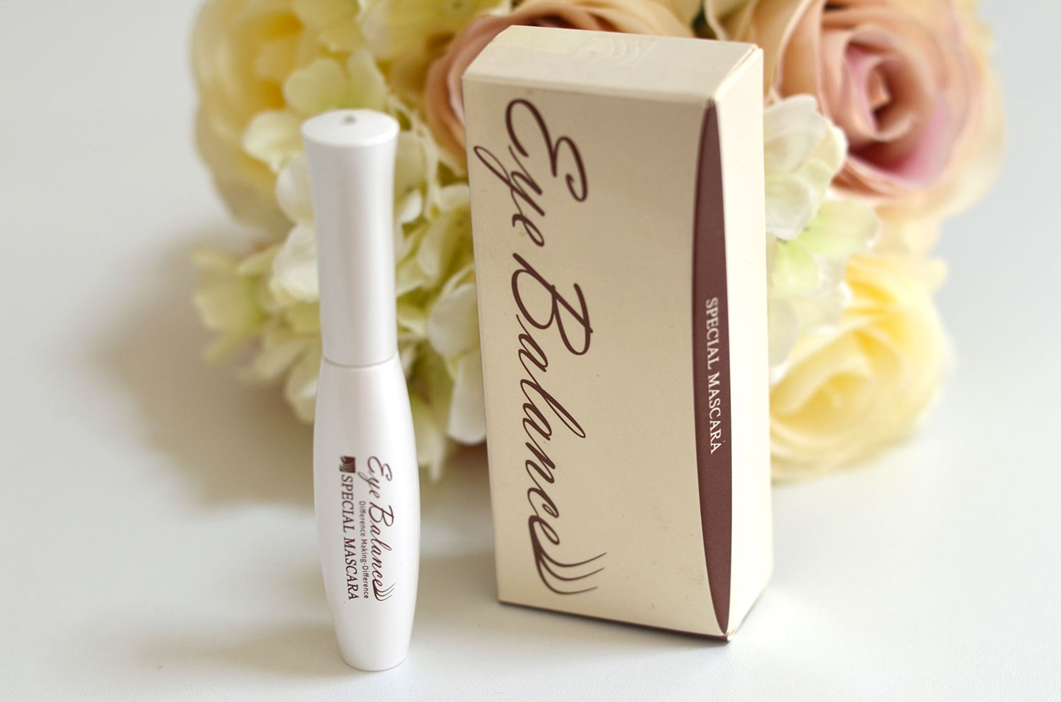 マスカラパッケージデザイン-1