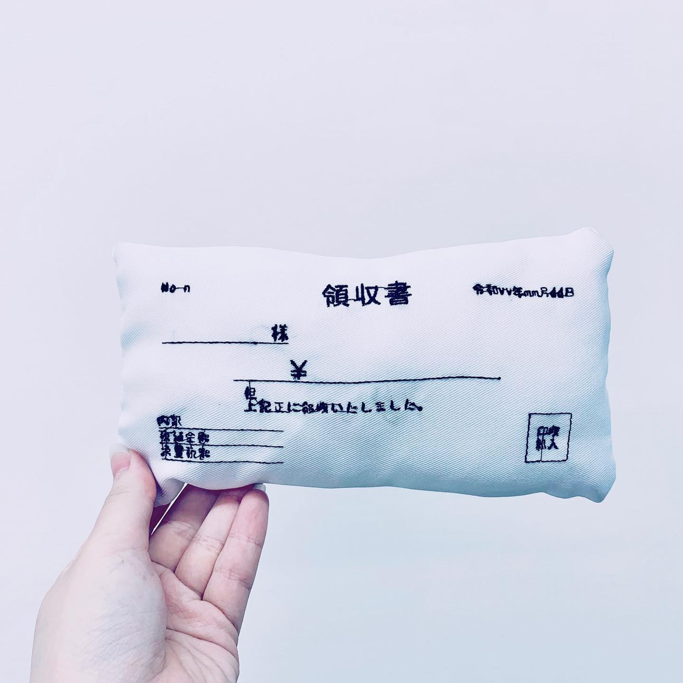 領収書のぬいぐるみ
¥5,000+tax

 #art #artwork #instaart #instaartwork  #myart #myartwork #vaporwaveart  #cyberart #vaporwave #futurism #futuristic #futuristicart #cyberpunk #creator #retrofuture #SF #アート #ぬいぐるみ #オブジェ-1
