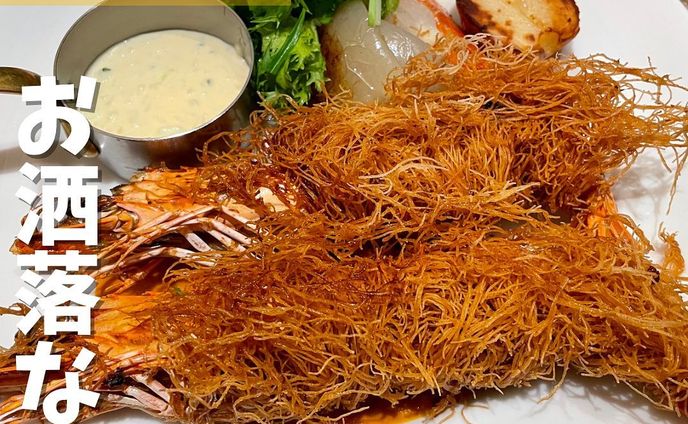 [毎日投稿]店舗情報↓↓
他の投稿はこちらです！▶︎ @taiki_gourmet 
「保存」で後で見返せるよ👀フォロー&いいね👍&コメントお待ちしております🤗
---------------------------
GREEN SPRINGS にあるお洒落な最上級ファミリーレストランに行ってきたよ🙌

《ポイント》
◆楽しさが飛びだすファミリーレストラン🍽️
◆ テイクアウトも充実✨
◆ぬりえで遊べて子連れでも行きやすいお店👶
◆離乳食のサービスがあり助かる👩‍🍼
◆赤ちゃん用の椅子、授乳室やオムツ替えシートもある🍼
◆記念日は大きなスプーンでお祝いできる🥄🎂
◆料理、お酒のバリエーションが豊富で大人も楽しめて大満足😆

《今回のご注文》(税込)
¥2,480  ザクザク海老フライ 2種の特製ソース添え
¥2,780  ビーフステーキとたっぷりのポテトフライ
¥2,180  リトルビックプレート
¥960  大人のクリームソーダ
¥580  自家製のプディング
¥1,080  濃厚カカオのフォンダンショコラ(数量限定)

〇⚫︎〇⚫︎店舗情報〇⚫︎〇⚫︎
📍：100本のスプーン TACHIKAWA @100spoons_official 
　　東京都立川市緑町3-1 GREEN SPRINGS 2F
🚉：JR立川駅徒歩8分
📞：042-595-9680
🕘：月～木　11:00～20:00 (L.O.19:00) 　　金～日・祝　11:00～21:00 (L.O.20:00)
💤：無休
💰：¥2,500前後
他 ：予約可、個室無
---------------------------
#立川グルメ #グルメ #グルメスタグラム #グルメ好きな人と繋がりたい #立川 #立川駅 #立川ディナー #立川ランチ #立川北口 #greensprings