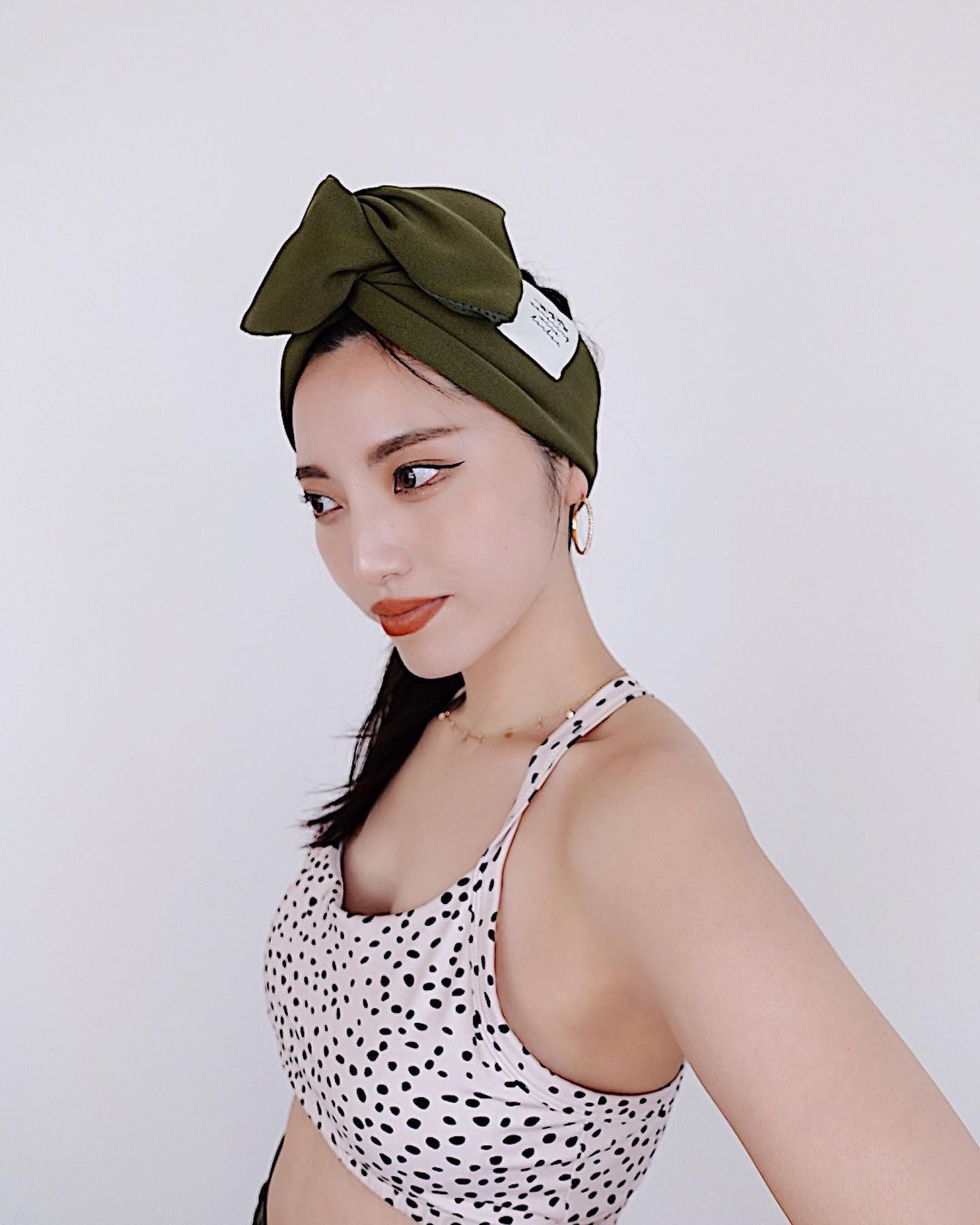 new カーキメッシュ

サラッと軽いカーキ生地と裏地は

通気性の良いメッシュ生地を使用。

オリジナルデザインの両面タグがポイント。

表はQPPA®︎のロゴ、

裏は「キュッ！パッ！」と言っている

お顔をアーティスト様に依頼しデザイン

してもらいました。

デイリー使いはもちろん、

夏も快適にお使いいただけます。

#身だしなみ #グリーンターバン #キュッパ #着せ替えターバン #たーばん#キセカエワイヤーターバン#着せ替え #たーばん #ヘアバンド #ワイヤーターバン #湘南 #茅ヶ崎 #ターバンヘア #デニムリメイク #リメイクターバン #グリーンターバン #デニムターバン #小顔効果抜群 #小顔効果 #カーキターバン-1