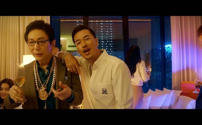 Over Night Remix

Kalassy Nikoff feat.Aile The Shota

@ak69_official 
@lethe_shota 

@emilieyoda 
@doll_saya 
@1771yuzuki1771 
@ffslisa

MVを監督しました。

Starring : Kalassy Nikoff, Aile The Shota
Cast : Emilie Yoda, SAYA, YUZUKI, LISA
Cameo appearance : Ichiro Furutachi
Assistant Director : 8co
Cam Assistant : Masaki Hayashi
Gaffer : Guy Onozaki(TRIBLUE) , Tanaka Shion(TRIBLUE) , Hiroto Shimizu(TRIBLUE)
Hair&Make Up(Kalassy Nikoff) : Taichi Yoneo(TUNE)
Hair&Make Up(Aile The Shota) : Megumi　Kuji　(L＆Co.）
Hair&Make Up(Model) : Iyo Miura
Styling(Aile The Shota) : Aile The Shota
Transporter : Tsubasa

是非YouTubeからご視聴ください。

https://youtu.be/zoUdQXda6eM