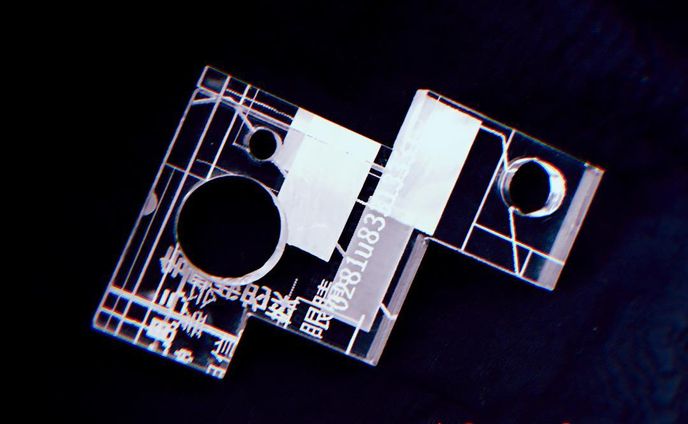 言葉の端々(2018)
.
アクリル製
.
.
.
#art #artwork #instaart #instaartwork #design #accessory #clear #acril #productdesign #myart #japan #japanese #chinese #arting #myartwork #cool #instacool #creative #creator #アート #作品  #デザイン #透明 #制作 #アクリル #アクリル板 #アクセサリー #ネックレス  #立体作品
#colorlessworld