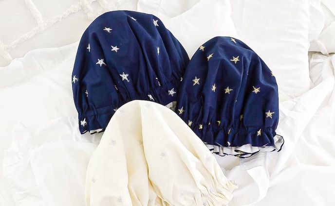 星柄刺繍デザインのナイトキャップ💫

お子様用もお揃いでご用意しております。
男の子はネイビーをお選びいただく事が多いです👦

こちらは雑誌掲載商品となります📚

.
.
.
.
30種類以上の国産洗えるシルクのナイトキャップを取り揃えています🌙

〰️ナイトキャップのご購入は〰️
✔︎以下のInstagramプロフィールリンク
@qppa.ii
@ii_mnm_lp

▶︎Creema 🔎QPPAで出てきます
▶︎minne 🔎QPPAで出てきます
💌ご購入方法が分からない場合はDMにてお尋ね下さい♡

.
.
.
.
▶︎ナイトキャップの販売はネット以外では兵庫県姫路市花田町上原田170-1eMcafe内でしております♡
@emcafe10 
セントラルパークの近くです🦒
#姫セン
.
.
.
.

#ナイトキャップ #国産シルク#ヘアケアグッズ #ヘアケア #美髪 #美髪ケア #美髪トリートメント #美髪チャージ #摩擦ダメージ#プレゼント #ミニマルライフ #ミニマル#ランジェリー#湘南#大人ファッション #大人シンプル #ミニマル #大人ヘア #大人ヘアスタイル #ヘアアレンジ #ヘアアクセサリー #ヘアアクセ #雑誌掲載 #海 #湘南スタイル  #茅ヶ崎 #ヘアケアグッズ #時短ヘアアレンジ#30代ヘアスタイル #40代ヘアスタイル #20代ヘアスタイル