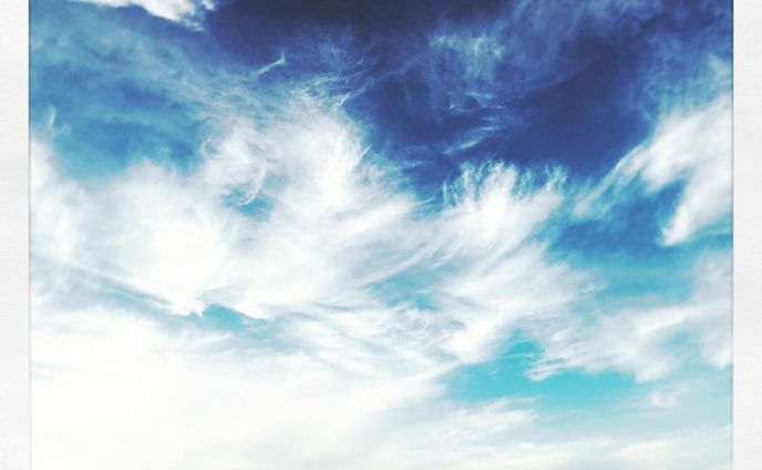#phot #photooftheday #photography #空#景色#sky#雲#冬の雲#夕日#マジックアワー 
それにしてもM1素晴らしかったですね。復活戦と公式mad含め。エネルギーがわしを奮い立たせるねしかし。わかっていらっしゃるわあ…年1に沸き立つものがある現実でよかった。公式さん愛してる。