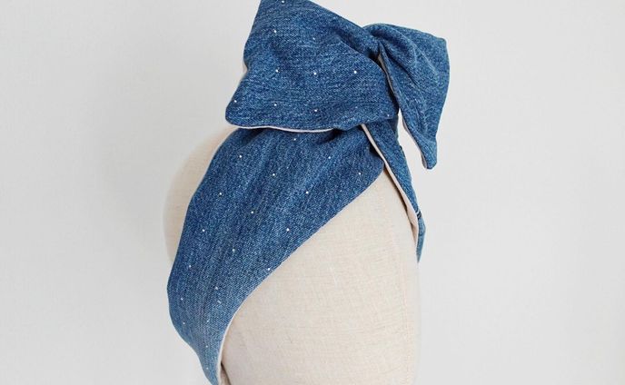 Rhinestone✨
upcycle denim

上品でカジュアル。
ストーンとデニムの組み合わせ。

ご購入はプロフィールリンクから🔗

#デニムターバン#キュッパ #デニムリメイク #デニム好き #denim #turban #リーバイス #diesel #デニム好きな人と繋がりたい #デニムカラー