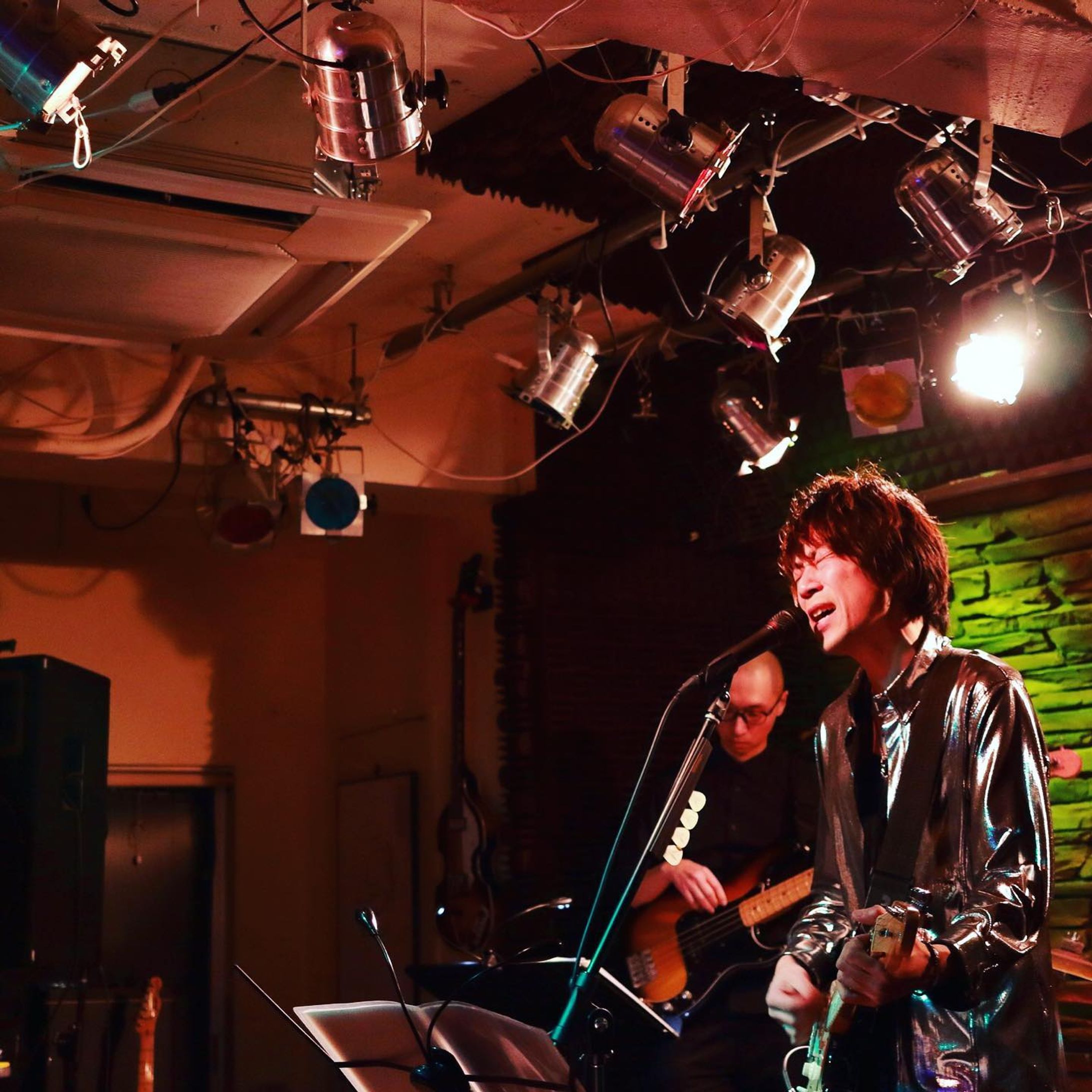 吉岡さんのライブの様子です。

#吉岡研一郎 #音楽 #ライブ #ミュージック #下北沢breath #instagramjapan #下北沢 #music #musician-1