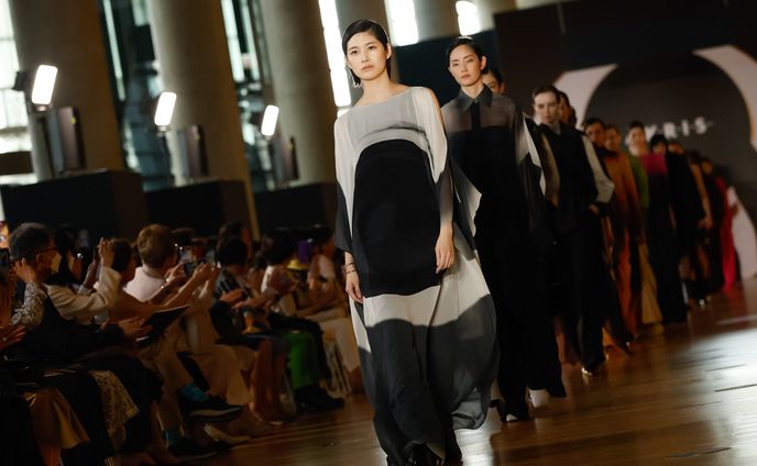 AKRIS 2024 国立新美術館