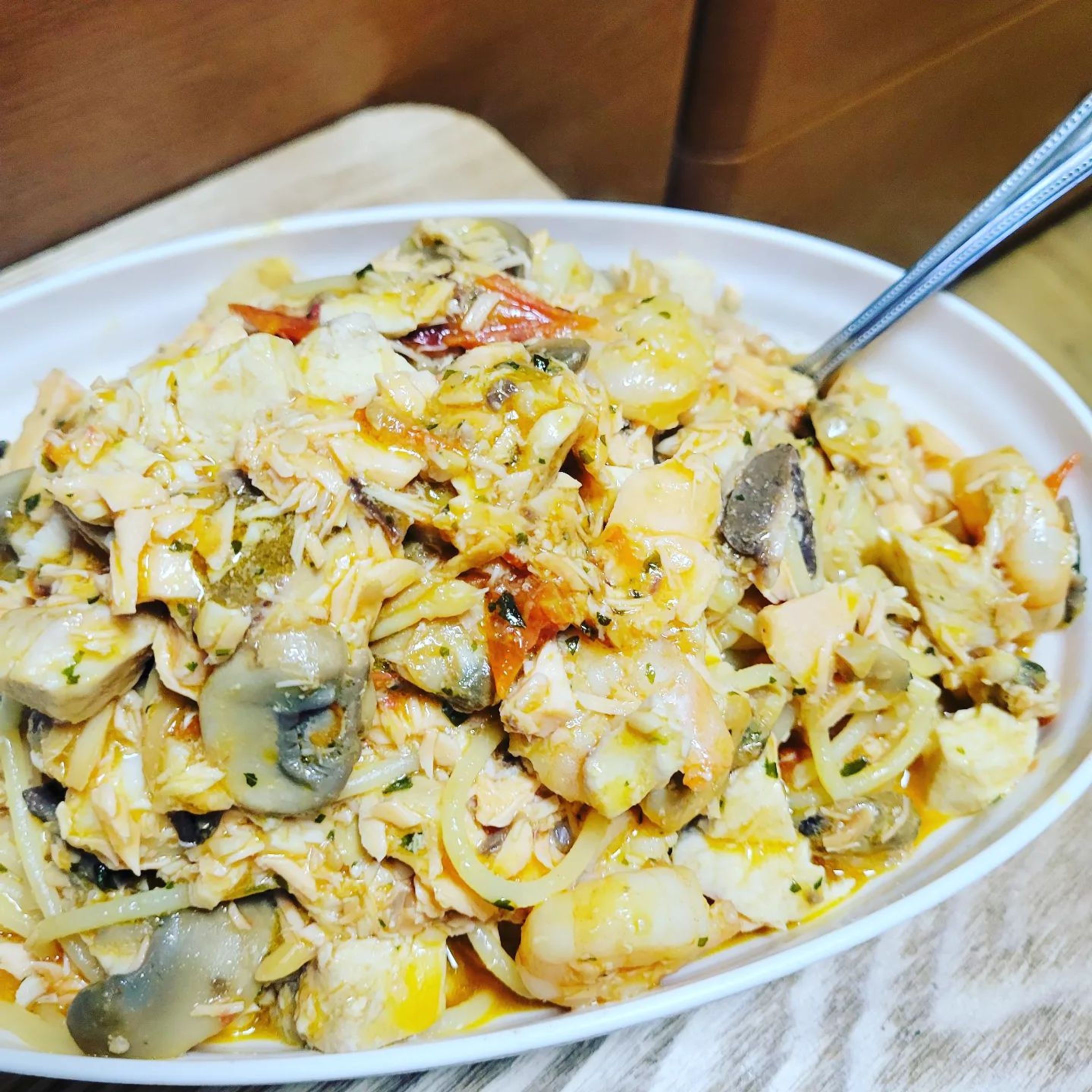 今日はペスカトーレ‼️🐟🌊いろんな魚やらなんやらいっぱい入れて作ってみた✨これは絶対美味しいやつ👍-1