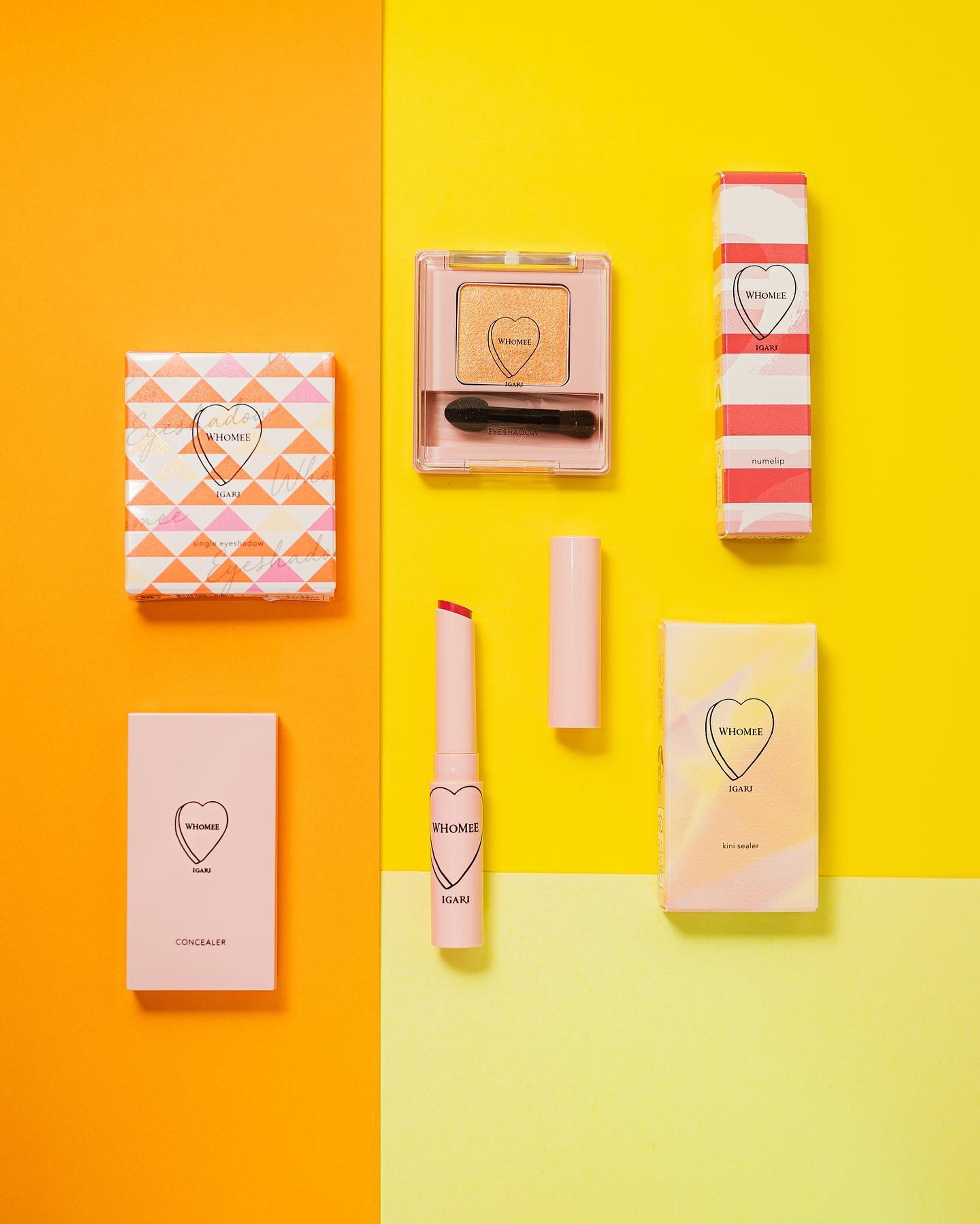 大好きな大好きな、WHOMEE💖

先月発売になった
☑︎ヌメリップ　ポシェミンピンク
☑︎キニシーラー ライトイエロー
☑︎シングルアイシャドウ　シャルルコーラル

ヌメリップ、うるうる。
粘膜のようなセクシーな濡れ感ある仕上がりです。
唇の内側にたっぷり塗ることで濡れ間オン💖

パレットタイプの2色入りコンシーラー。
ライトイエローは赤みやニキビ跡、くすみカバーに💖

シングルアイシャドウのシャルルコーラルは、
目立ちすぎない偏光パールがつやっとするタイプ。
ベースにも使えます。
私はベースに入れるのに最近ハマり中。

大好きな大好きなイガリシノブさんのコスメは、
もう何個持っているかわからないほど。

新しいシリーズが出るたび、
使い心地と色みがよくて
いろんな色を揃えちゃいます。

ヌメリップのラディッシュブラウンを追加購入予定💖

どれも本当に好きすぎる・・・💖

おすすめです💖

❤︎thank you❤︎

Lemon Squareを通じて、WHOMEEからシングルアイシャドウ＋キニシーラー＋ヌメリップをご提供いただいています。
ありがとうございます🥺💖

#whomee #whomeeigari #フーミー #イガリシノブ #イガリシノブプロデュース #グラデリップ #単色シャドウ #キラキラメイク #lemonsquare🍋 #春メイク #春コスメ　#新作コスメ #プチプラコスメ #コスメ好きさんと繋がりたい #デパコス #ドラコス #30代メイク #商品撮影 #ブツ撮り #東京フォトグラファー #関東フォトグラファー #photographer #物撮り #フォトスタイリング #プロップスタイリング #スタイリングフォト #ホームページ作成-1