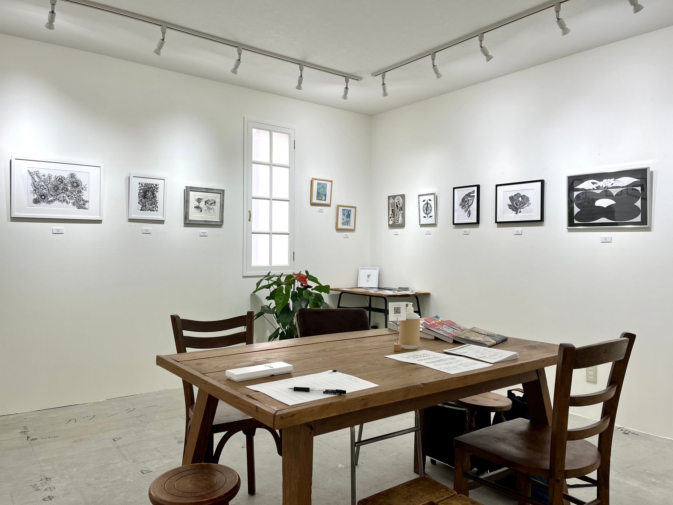 artbook事務局のギャラリー 12月展示-1