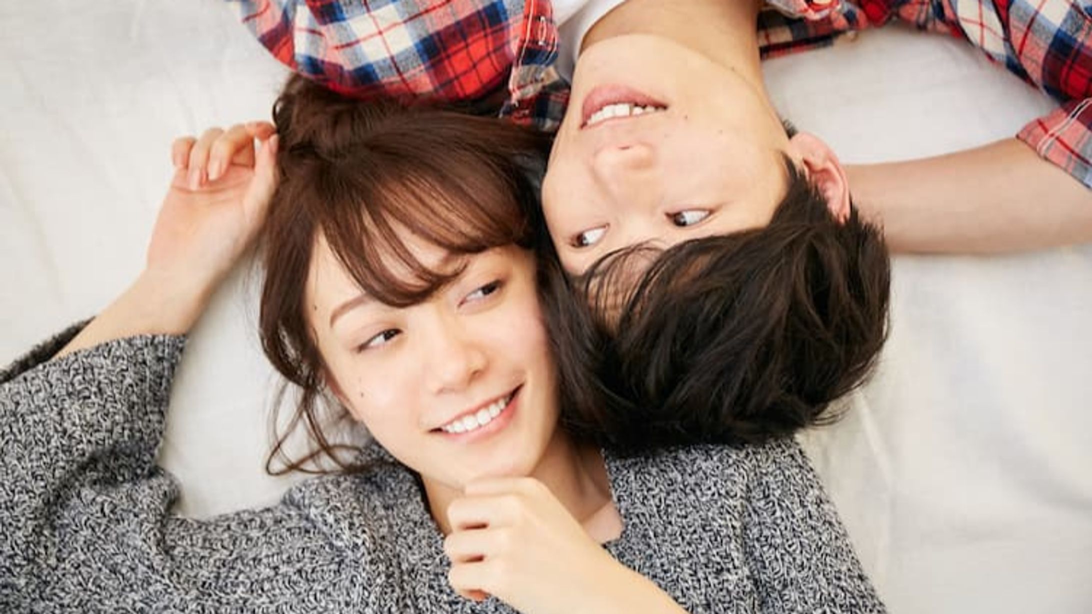 【記事】おうちデートでイチャイチャする方法5つ │付き合う前にイチャつく男性心理や上手な誘い方も解説-1