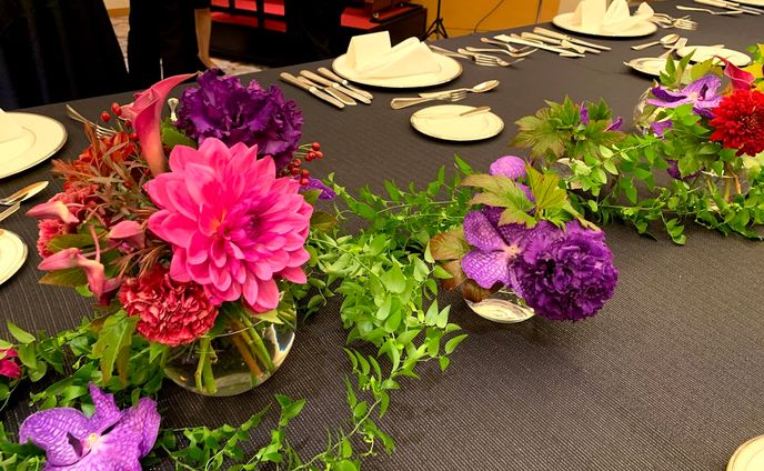 Oval table flower