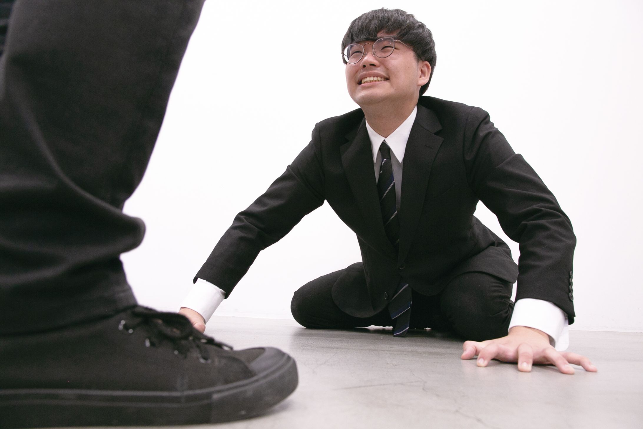 002.借金の返済期限を伸ばせないかと頼む男-1
