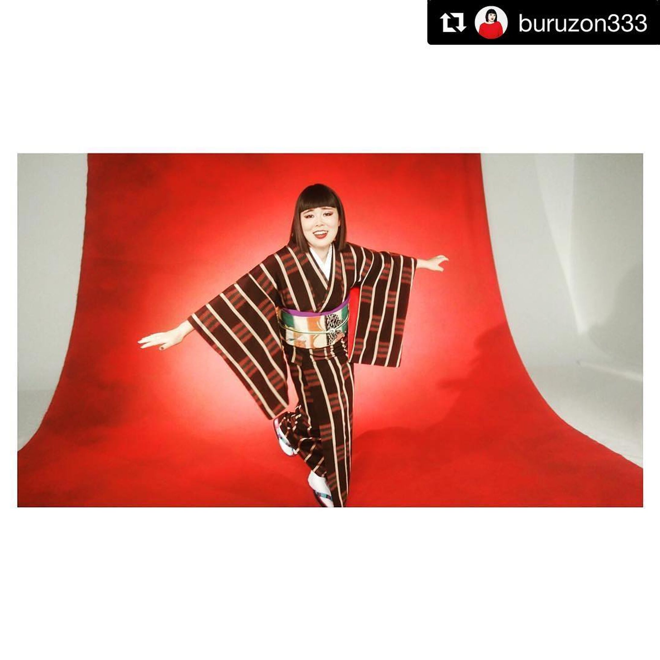 VOGUE ブルゾンちえみ-1