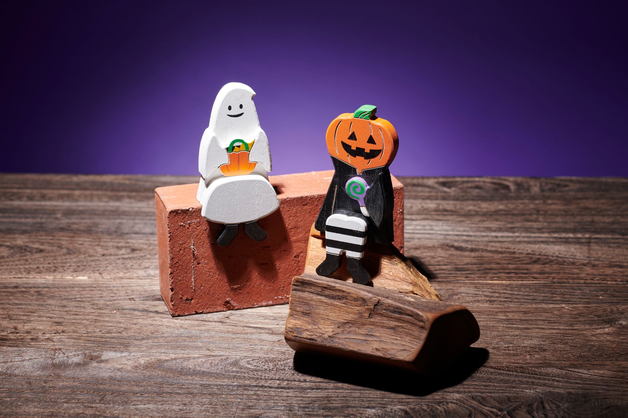 Wood Sitting Doll-1