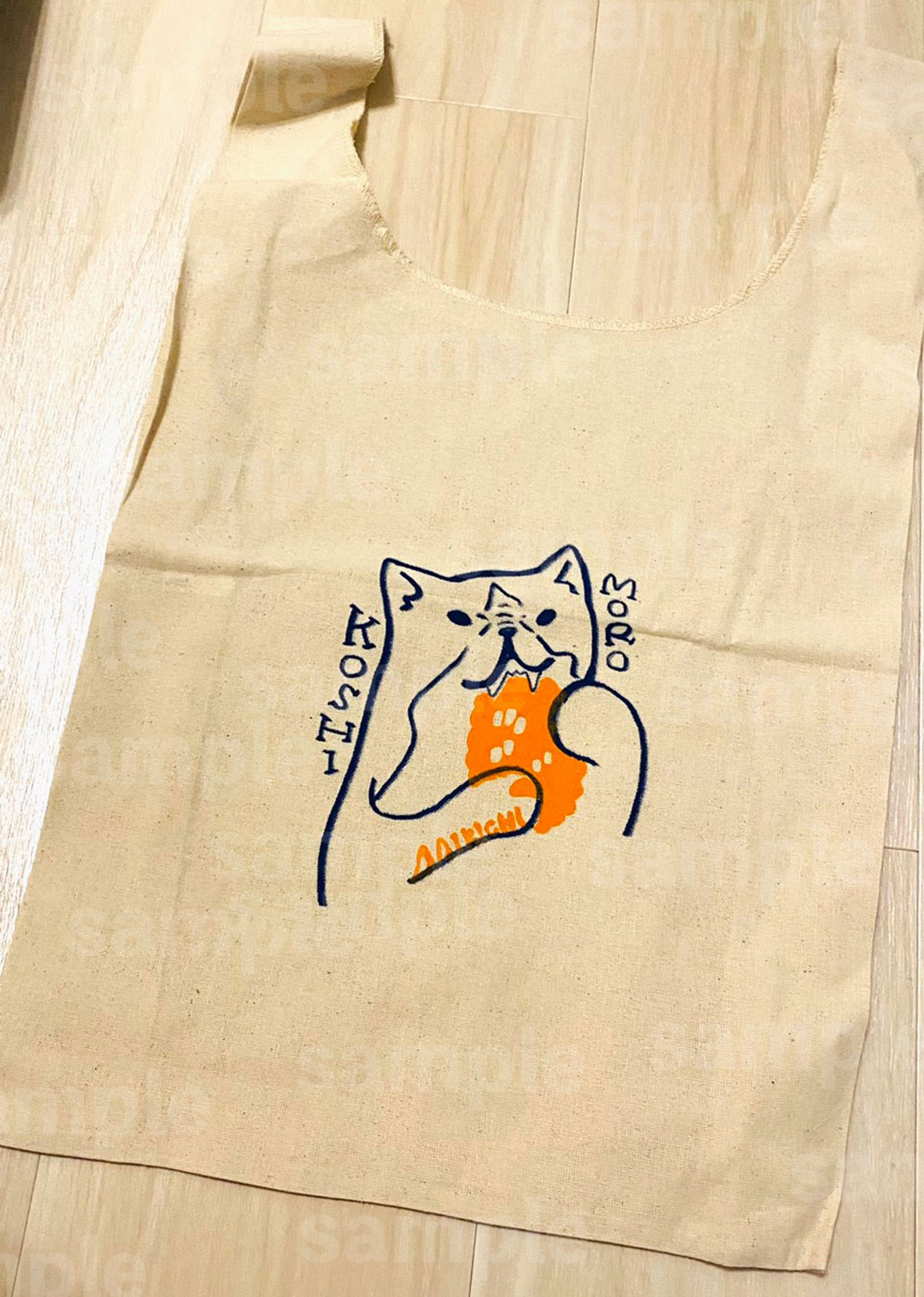 とうもろこしを食べるねこ-1
