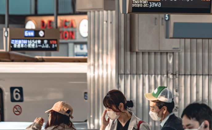 .
今日も一日お疲れ様でした🍖
これからお仕事の方、お仕事中の方はほどほどに🔥
.
.
(at. #大阪駅 #osakastation )
.
#streetsnap #japan_daytime_view
#streetphotography #streetshootjapan #urbanandstreet #streetclassics #streetactivity #street_photo_daily
#street_incity #streetview #streetleaks #streetlife #streetartjaponism #best_moments_street #japancityblues 
#路地裏 #スナップ写真
#ファインダー越しの私の世界 #写真好きな人と繋がりたい
#大阪 #大阪観光 #osakajapan  #osakatrip