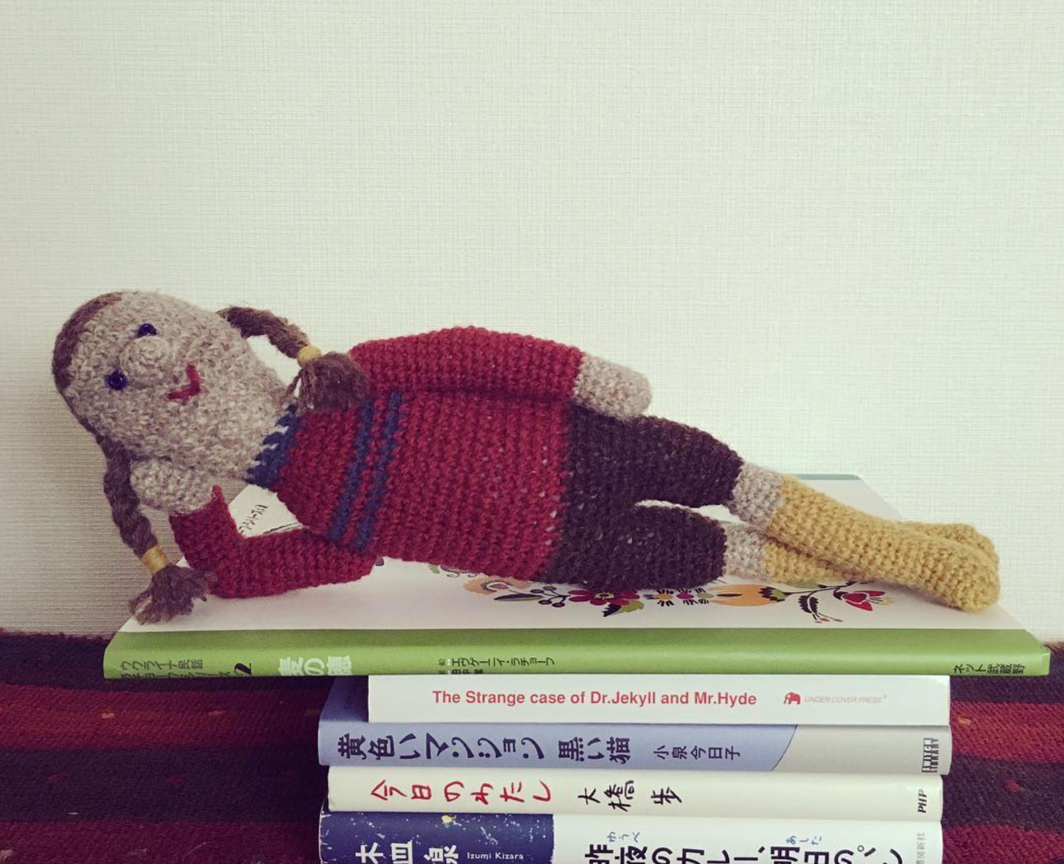 女の子の編みぐるみ-1