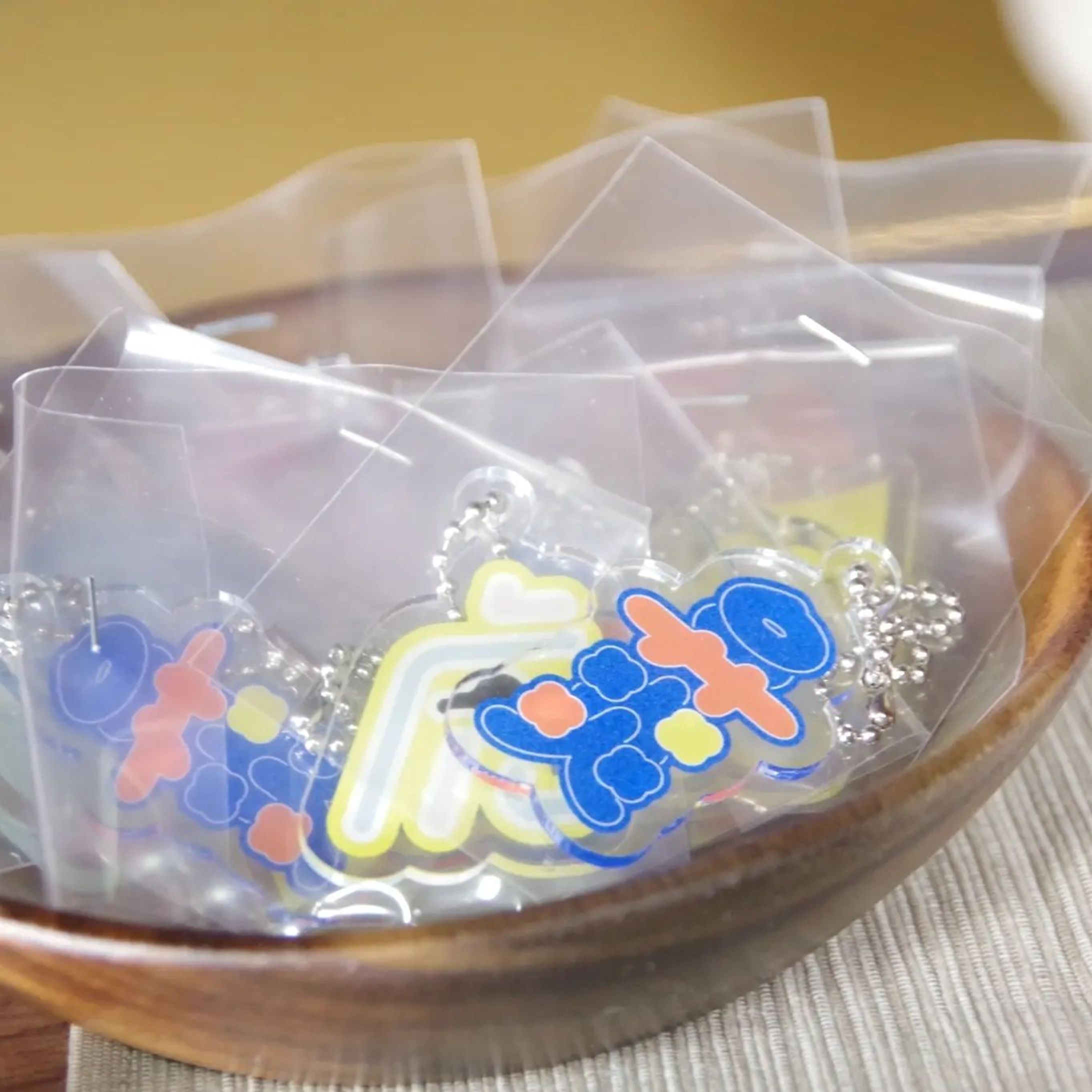 06/11-12

初めて作字グッズでブース出店しました
みなさんありがとうございました〜！

イベント:
古民家マルシェ『スキコソ』in 木沢ハウス
@suki.koso

撮影:
@hinagoro_69 
@mana_mana_073 ほか

#作字 #文字デザイン-1