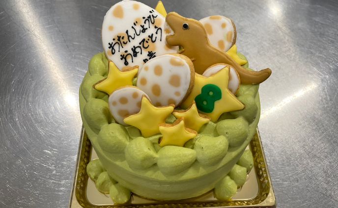 8歳になる抹茶＆恐竜好きな息子さんへの誕生日ケーキ