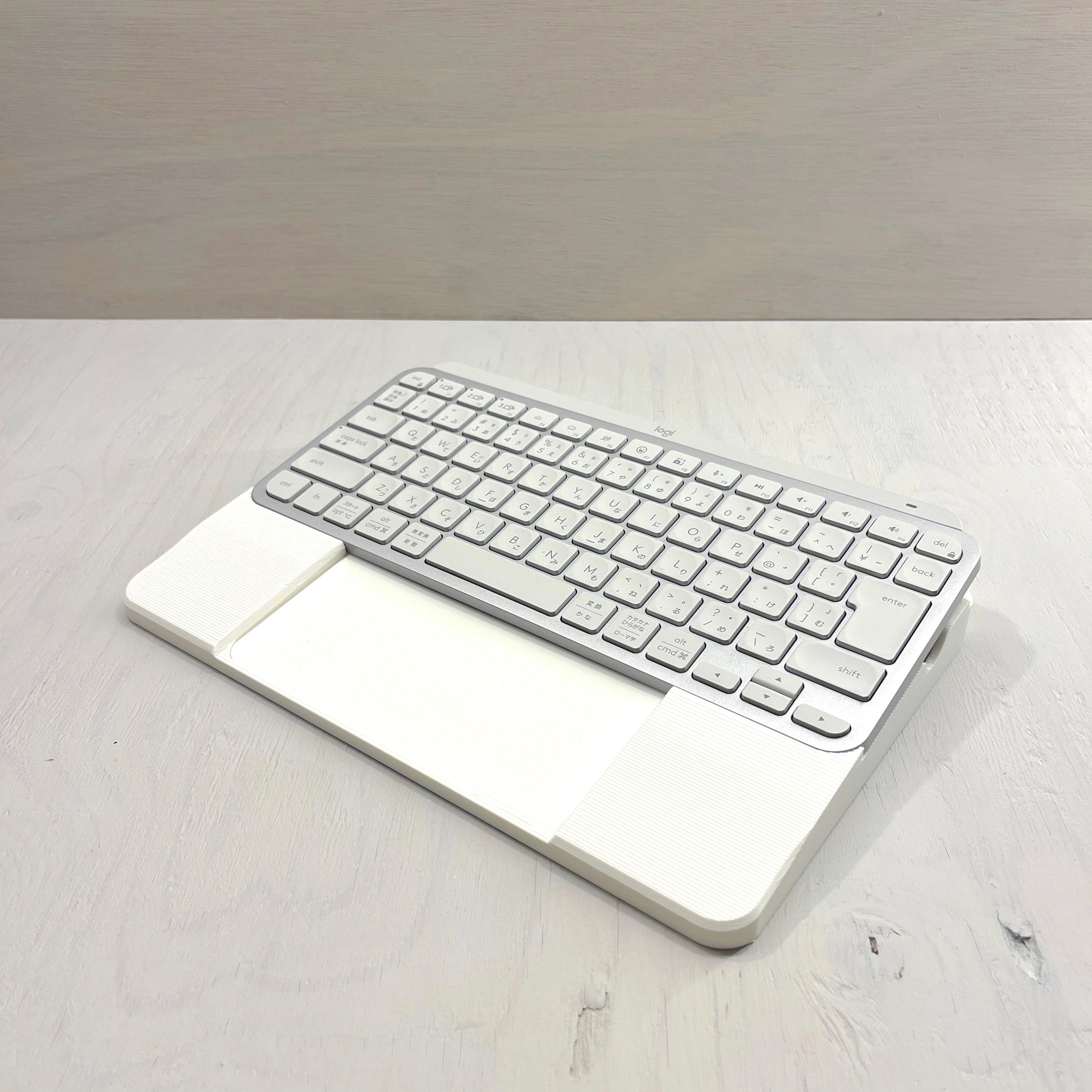 MagicTrackpad & MxKeysMini ドッキングトレイ-1