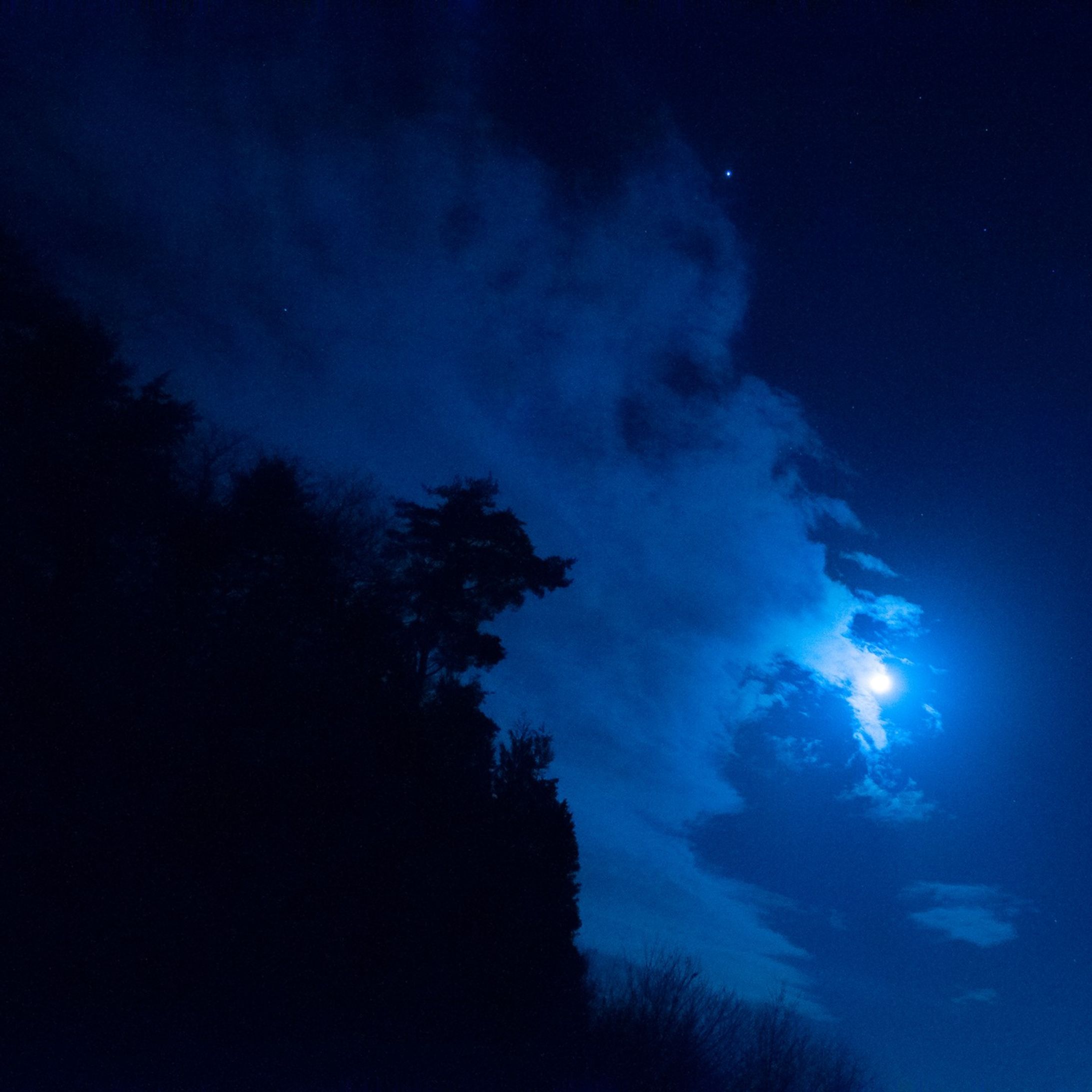 makoto_n17
#イマソラ #空 #星 #星空 #月 #天体観測 #星景 #星空撮影 #星景写真 #ファインダー越しの私の世界 #空が好きな人と繋ながりたい #写真が好きな人と繋ながりたい #信州 #長野 #長野県 #sky #naganounset_pics #view #views #viewpoint #star #starrynight #starrysky #nightscape #stars #photography #nightsky #nightphotography #s_shot #nagano #NAGANO-1