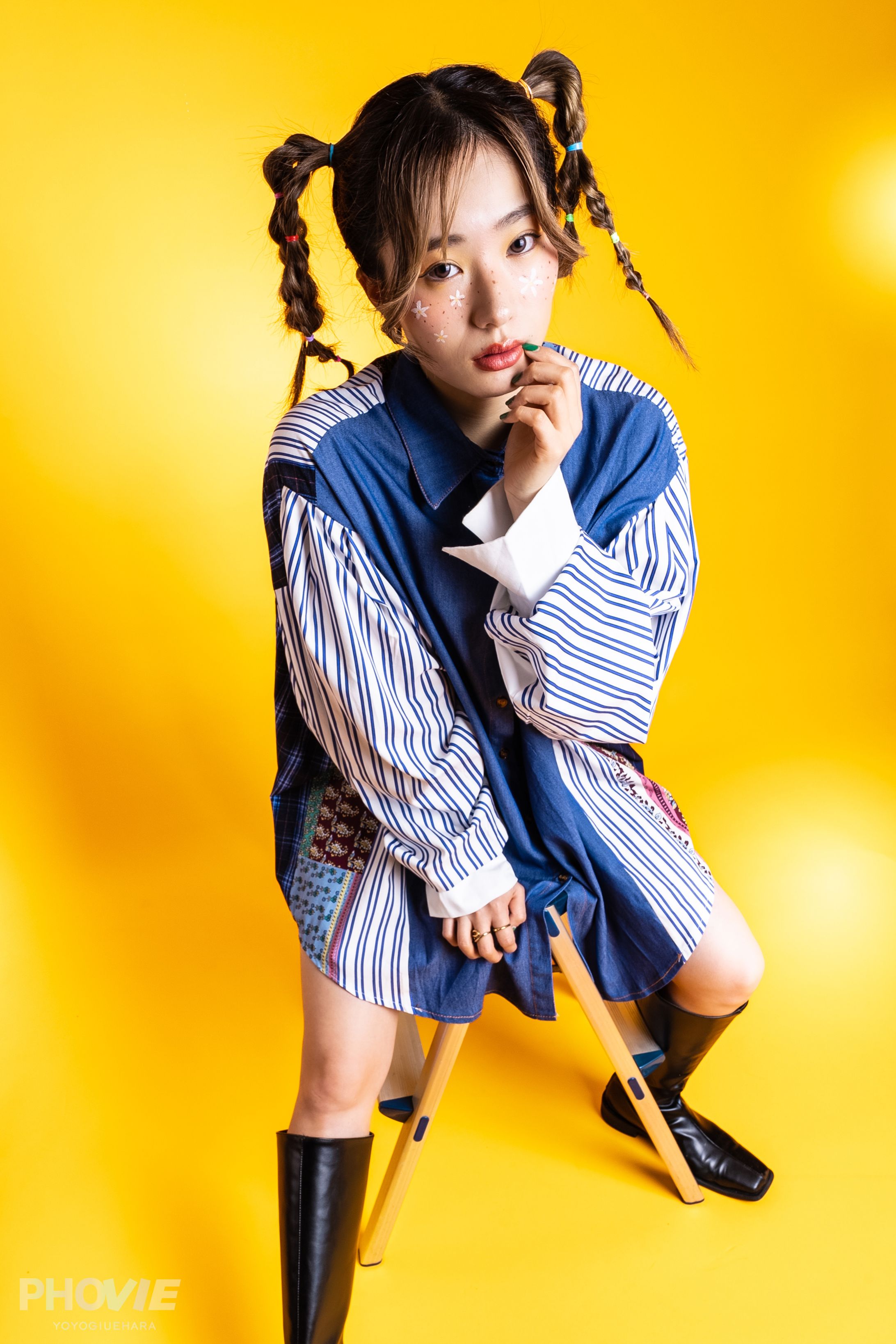 📸バック紙 黄色-1