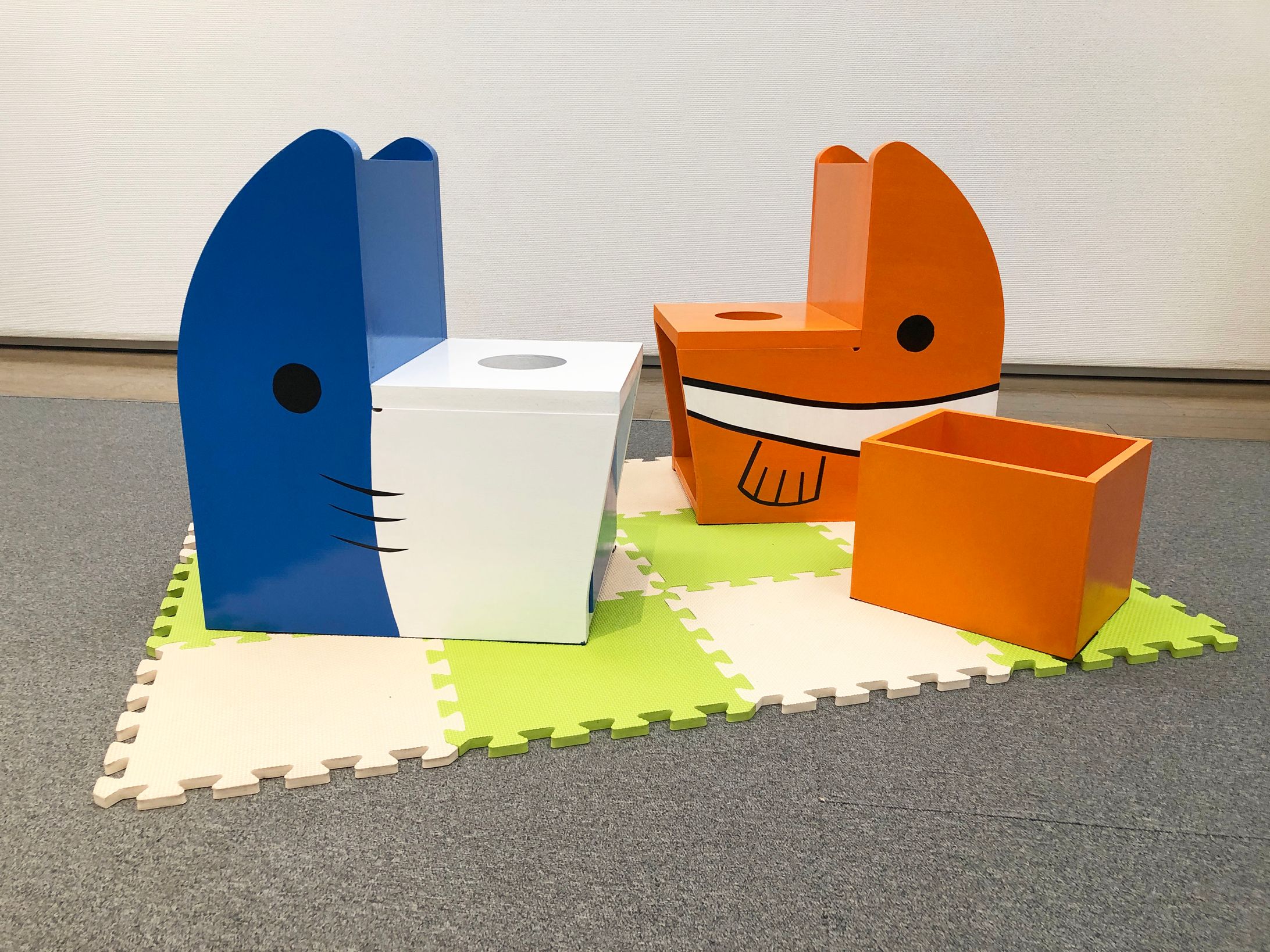 ハラペコ椅子-1