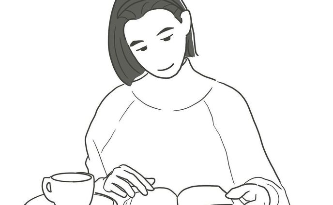 本を読む女性