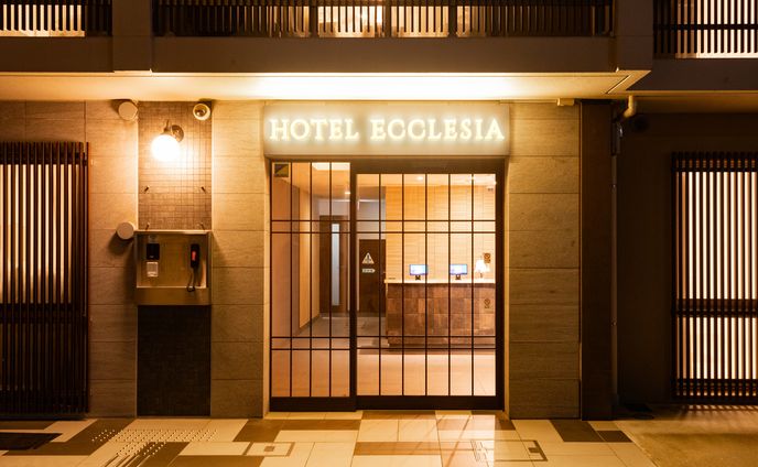 グラフィックデザイナー、イラストレーター、カメラ