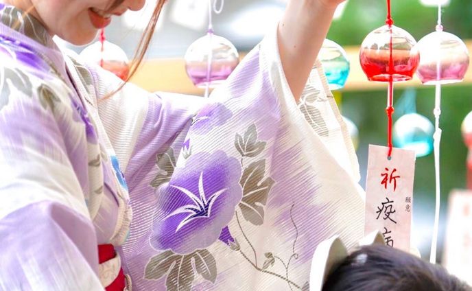 桜山風鈴まつり🎐
＊
今年も下記の日程で開催されます！！🥰✨

〈開催期間〉
2023年７月22日(土)〜８月26日(土)

ライトアップは、
７月22日(土)
　　29日(土)
　8月5日(土)
　　12日(土)
 19日(土)に行われます✨

朝夕は過ごしやすい気温になる飛騨高山🎐✨
お散歩がてら風鈴の音で涼みに行きませんか？？✨
＊
Photo @sironeko811 
location 櫻山八幡宮
M & Edit @asumisenoue &息子
＊
❀❁❄︎❀❁❄︎❀❁❄︎❀❁❀❁❄︎❀❁❄︎❀❁❄︎❀❁❄︎❀❁❄︎

⛰岐阜県公式観光サイト🚃
『岐阜の旅ガイド』にて
@visit.gifupref 
地元レポーターあすみんとして
記事を書いております✍️

岐阜県内の素敵な場所やイベント、
人や物など、魅力的な情報を発信してまいります。
新しくできたお店や、素敵な場所の情報など、
皆さんのお気に入りを是非教えてください！🥰

岐阜の旅ガイド
『地元レポーター発！旅のコラム』はこちら↓
https://www.kankou-gifu.jp/blog/index_1____154.html 

プロフィールのURLから記事へ飛べます♪
@asumisenoue 

是非、ご覧ください♪☺️

❀❁❄︎❀❁❄︎❀❁❄︎❀❁❀❁❄︎❀❁❄︎❀❁❄︎❀❁❄︎❀❁❄︎
＊
#飛騨の景色を届けたい #飛騨のたばる箱 #gifuebooks #gifuphoto #photo_travelers #colors_portrait_gallery #portrait #_photo_drive_ #岐阜県インスタ部 #ひだまるけ #photo_shorttrip #tokyocameraclub #ポトレファン倶楽部 #photooftheday #visitjapanjp #japan_bestpic_ #visit_tokai #lovers_nippon #ひだジェニック #東京カメラ部 #photo_jpn #jalan_travel #飛騨高山 #hidatrip #japan_waphoto #raytrek_photo #love_vestjapan #ritrip_nippon #summer  #桜山風鈴まつり @hida_takayama_tourism @hidanatu