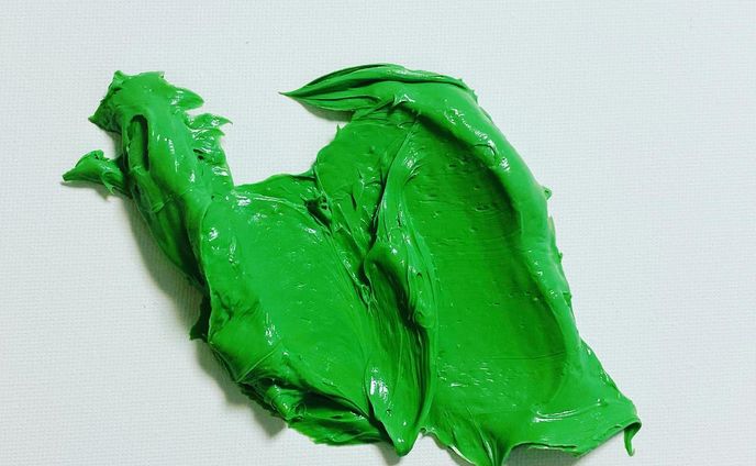 No.002ぶろっぶ
Silicon Painting palm size

#abstractart
#art
#artcurator
#blob
#contemporaryart 
#fineart
#modernart
#texturedart
#アートのある暮らし
#アート好きな人と繋がりたい
#コンテンポラリーアート
#シリコン
#ぶろっぶ
#モダンアート
#モダンインテリア
#現代アート
#現代美術

私は、パレットに残る絵の具の塊に心を惹かれます。
それぞれの絵の具の塊からは、情熱的な創作の名残りが感じられるからです。
しかし、残念ながらそれらの塊は「汚れ」として捨てられてしまいます。

私は違います。私はその絵の具の塊を美しく飾りたいのです。
彼らが持つ独特の魅力と柔らかさを保ちながら、世界に誇示したいのです。

そんな思いから、「ぶろっぶ」シリーズが生まれました。
このシリーズは、捨てられてしまう運命にある絵の具の塊に再生の場を与えるために作られました。

私の作品を通じて、絵の具の塊が持つ独特の魅力と価値を再評価していただければ幸いです。