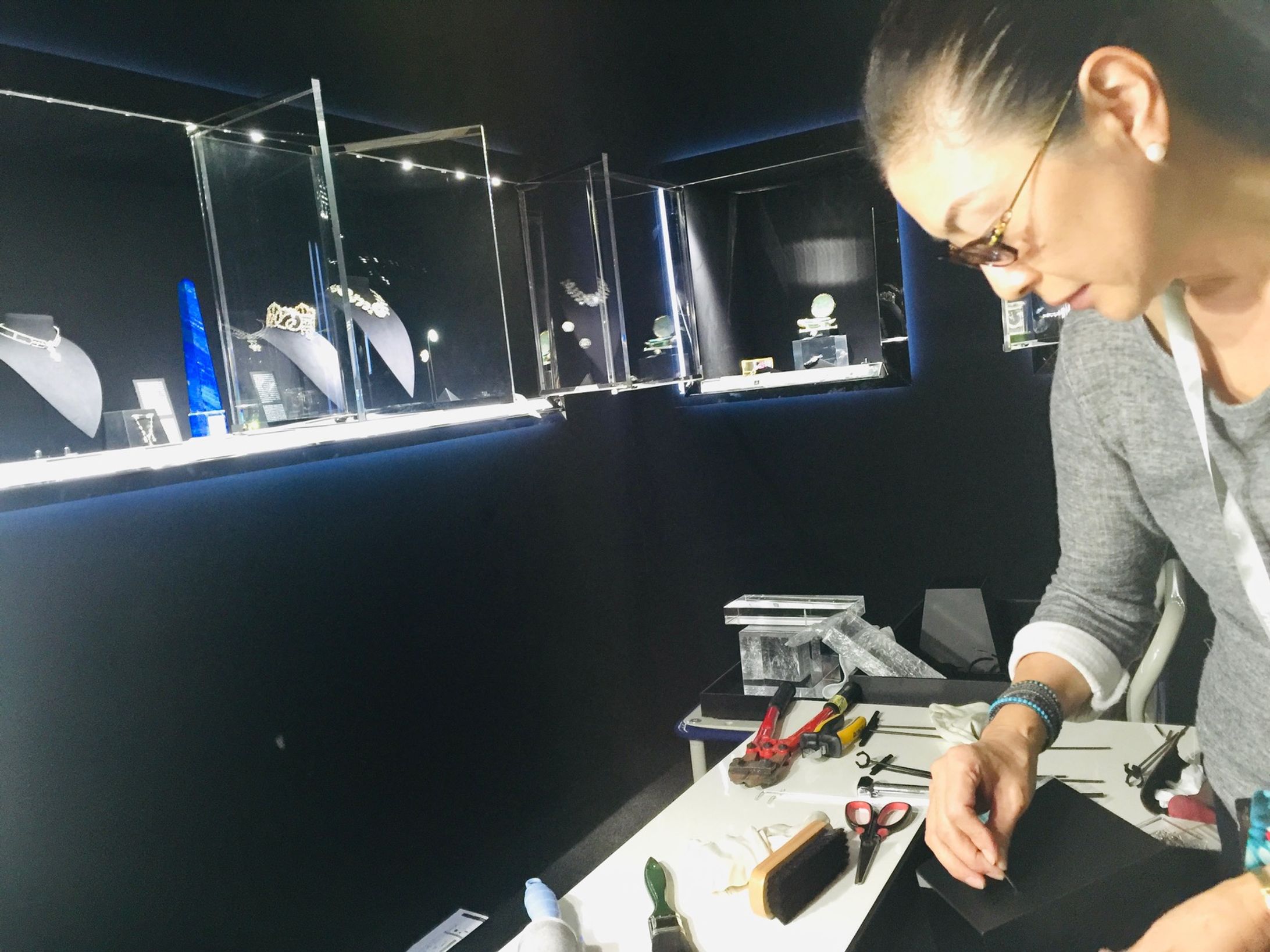 Cartierのディスプレイ現場-1