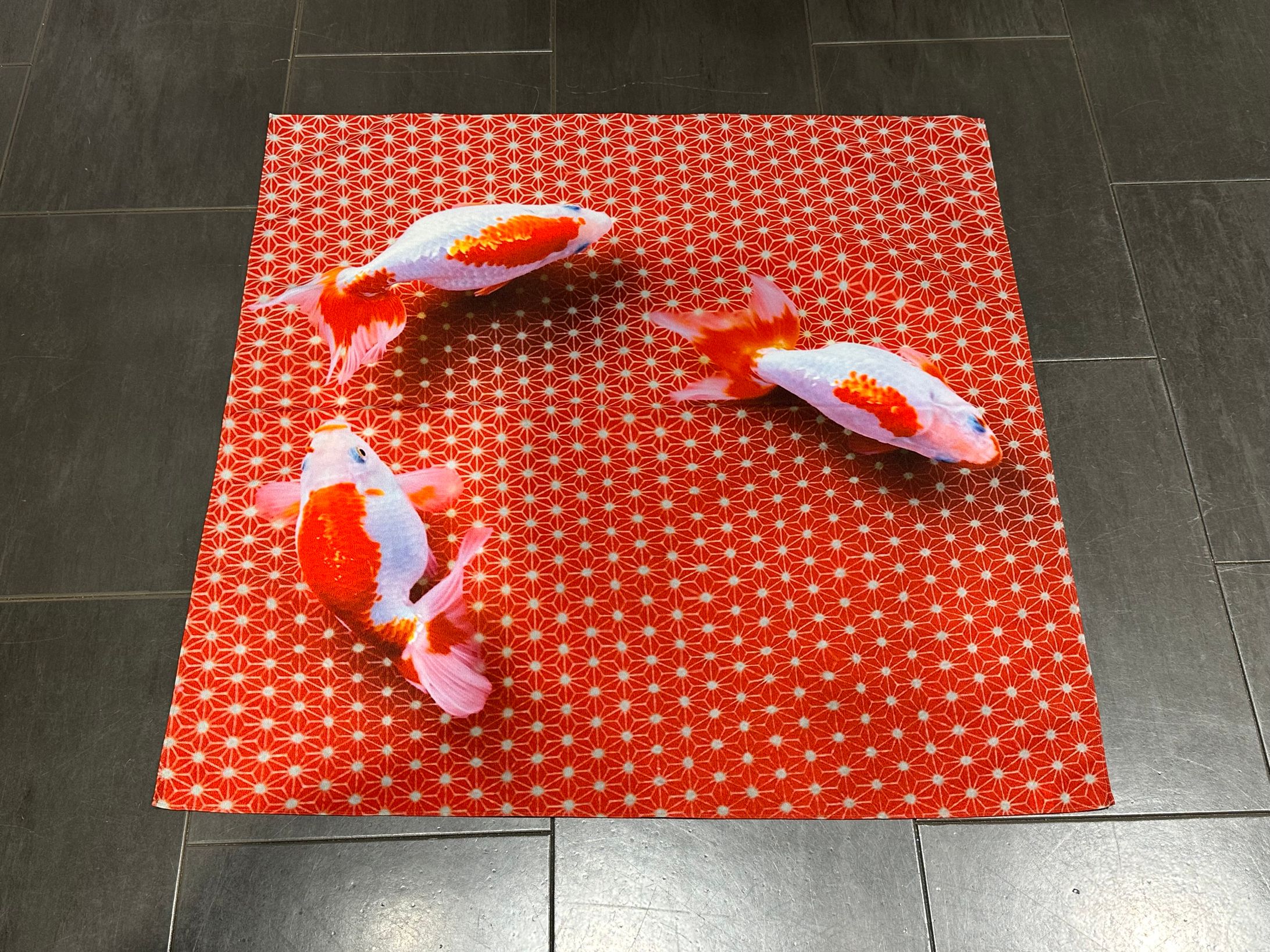 金魚アート 撥水風呂敷-1