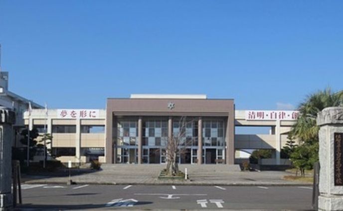 5月に、地元白石高校の生徒さん達と交流させて頂くことになりました。
高校での探究の学習の時間、地域のおじさんの思いや行動から、彼らが何を感じてくれるか楽しみです。