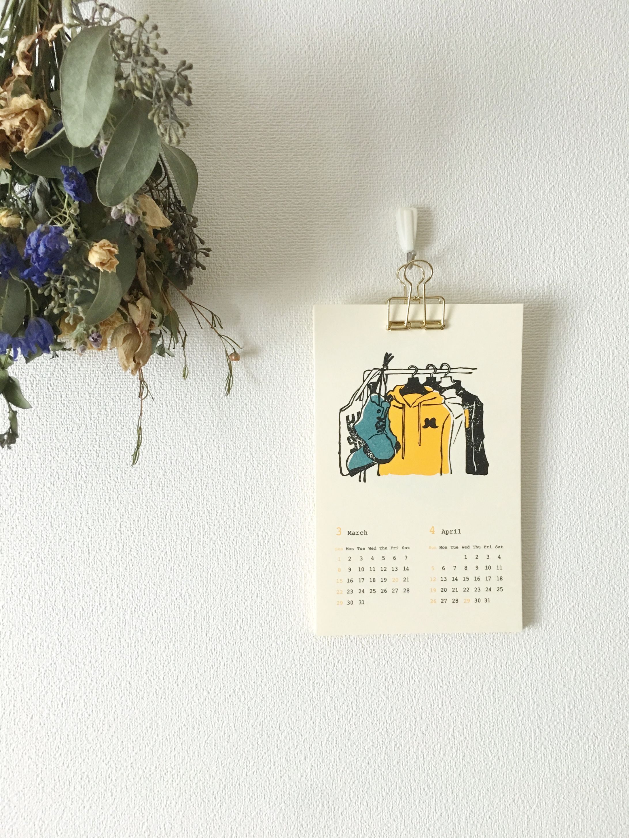 靴と洋服のカレンダー-1