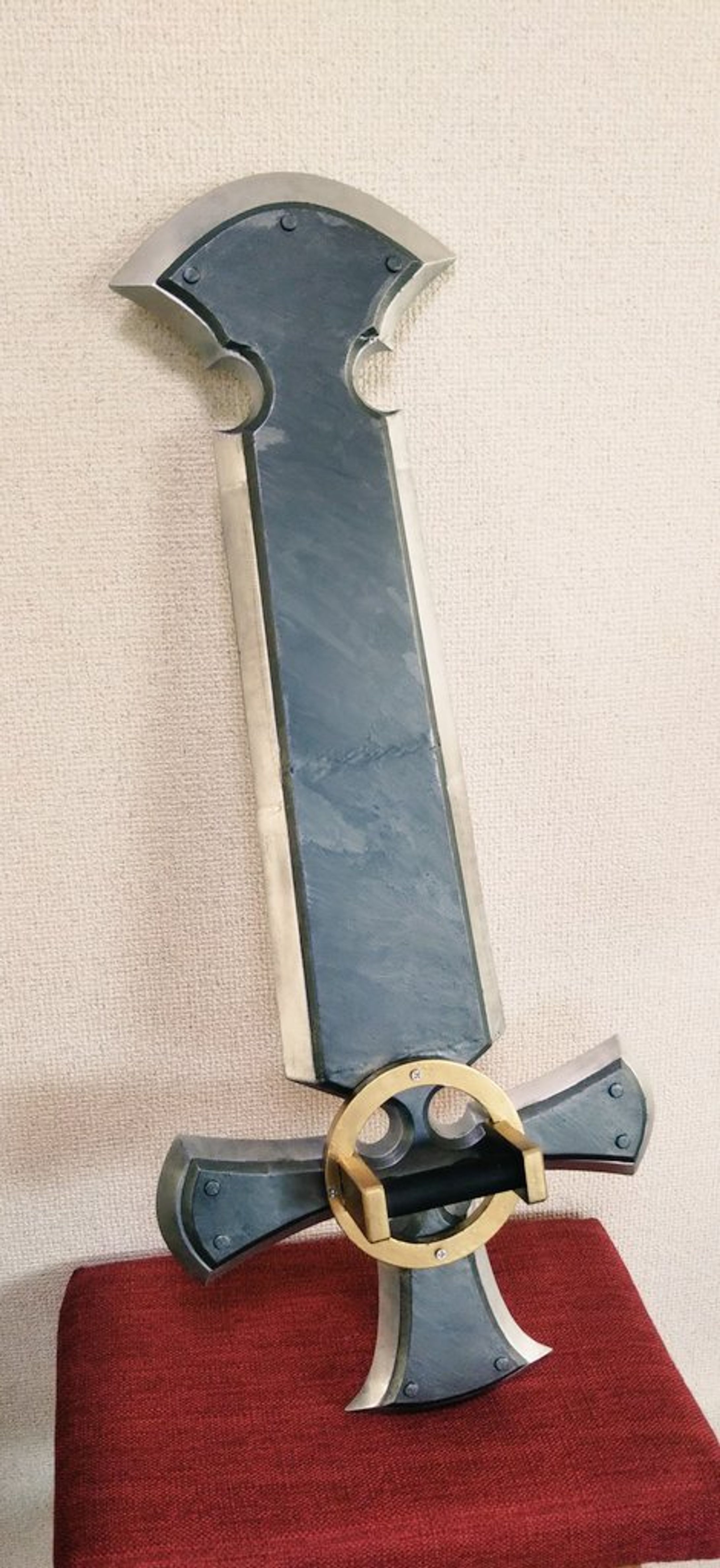 レオ・ホワイトファングの武器-1