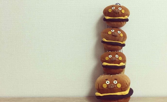 ハンバーガーのぬいぐるみ