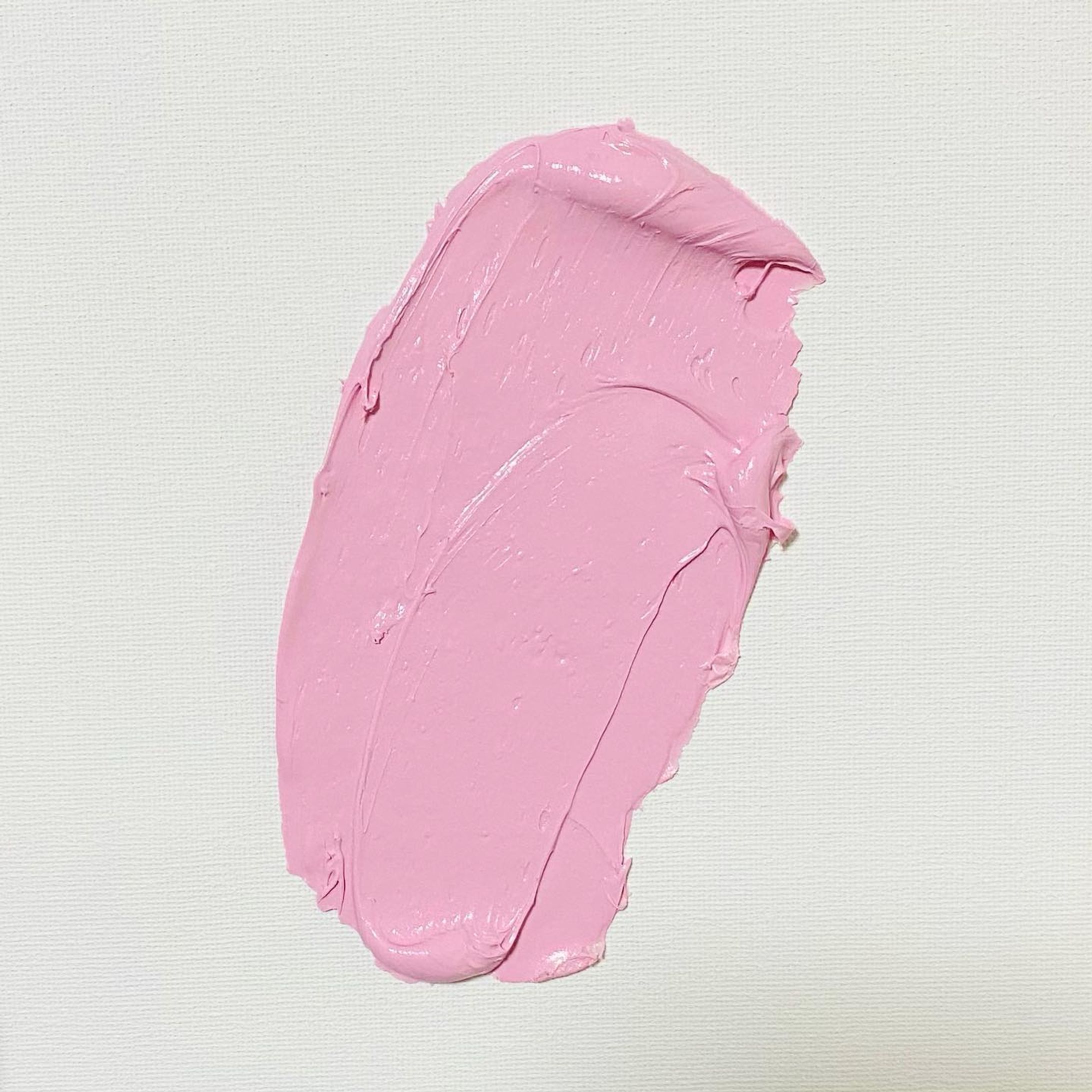 No.013ぶろっぶ
Silicon Painting palm size

#abstractart
#art
#artcurator
#blob
#contemporaryart 
#fineart
#modernart
#texturedart
#アートのある暮らし
#アート好きな人と繋がりたい
#コンテンポラリーアート
#シリコン
#ぶろっぶ
#モダンアート
#モダンインテリア
#現代アート
#現代美術

私は、パレットに残る絵の具の塊に心を惹かれます。
それぞれの絵の具の塊からは、情熱的な創作の名残りが感じられるからです。
しかし、残念ながらそれらの塊は「汚れ」として捨てられてしまいます。

私は違います。私はその絵の具の塊を美しく飾りたいのです。
彼らが持つ独特の魅力と柔らかさを保ちながら、世界に誇示したいのです。

そんな思いから、「ぶろっぶ」シリーズが生まれました。
このシリーズは、捨てられてしまう運命にある絵の具の塊に再生の場を与えるために作られました。

私の作品を通じて、絵の具の塊が持つ独特の魅力と価値を再評価していただければ幸いです。-1